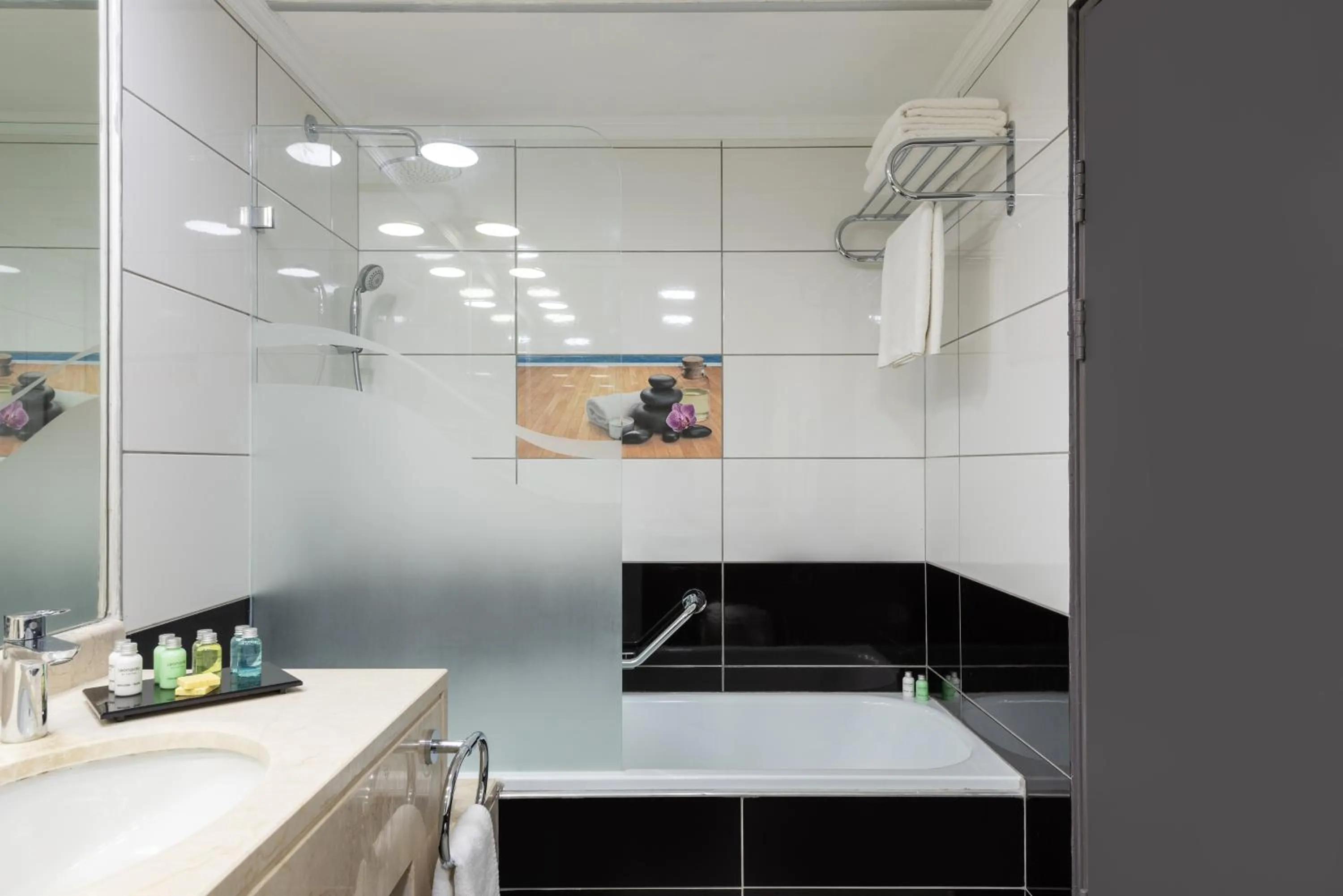 Bathroom in Leonardo Club Hotel Dead Sea - All Inclusive