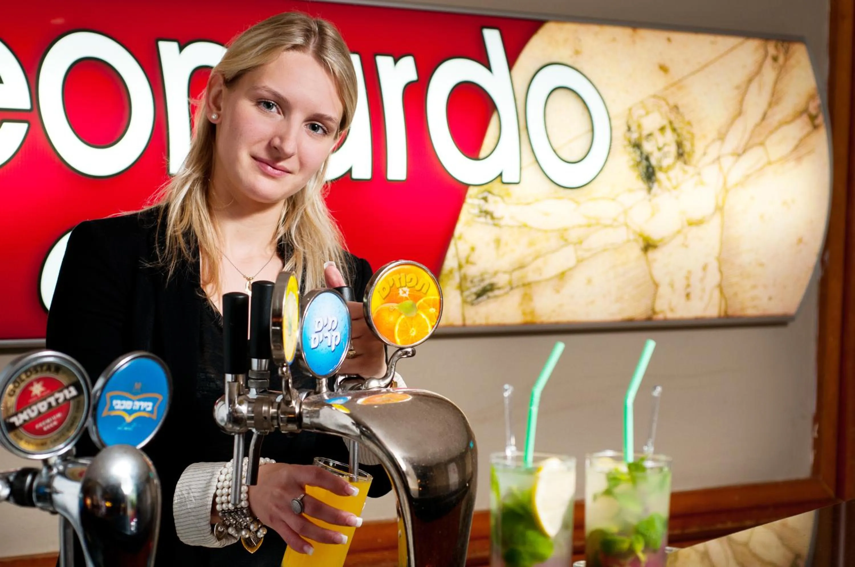 Lounge or bar in Leonardo Club Hotel Dead Sea - All Inclusive