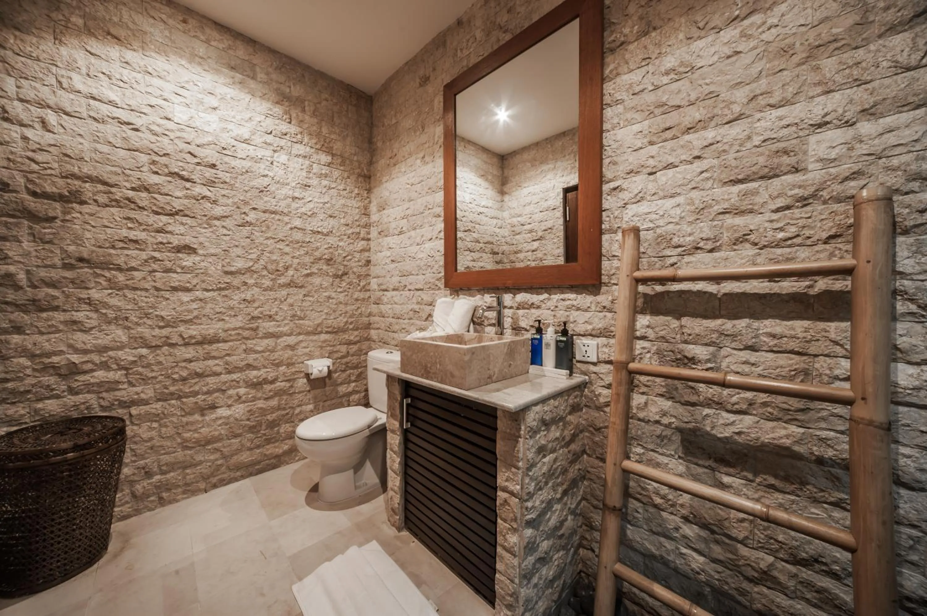 Toilet in Villa Pearl Seminyak