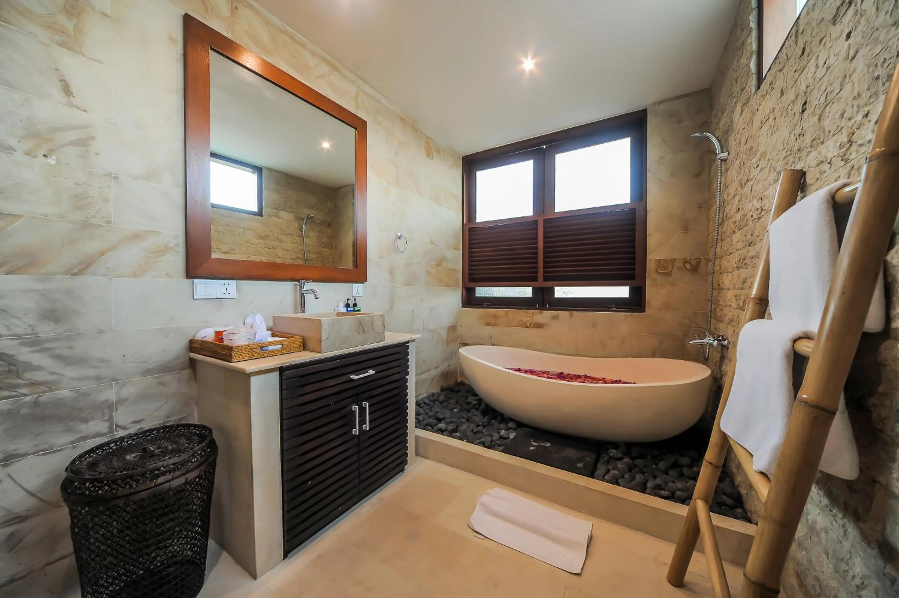 Bathroom in Villa Pearl Seminyak