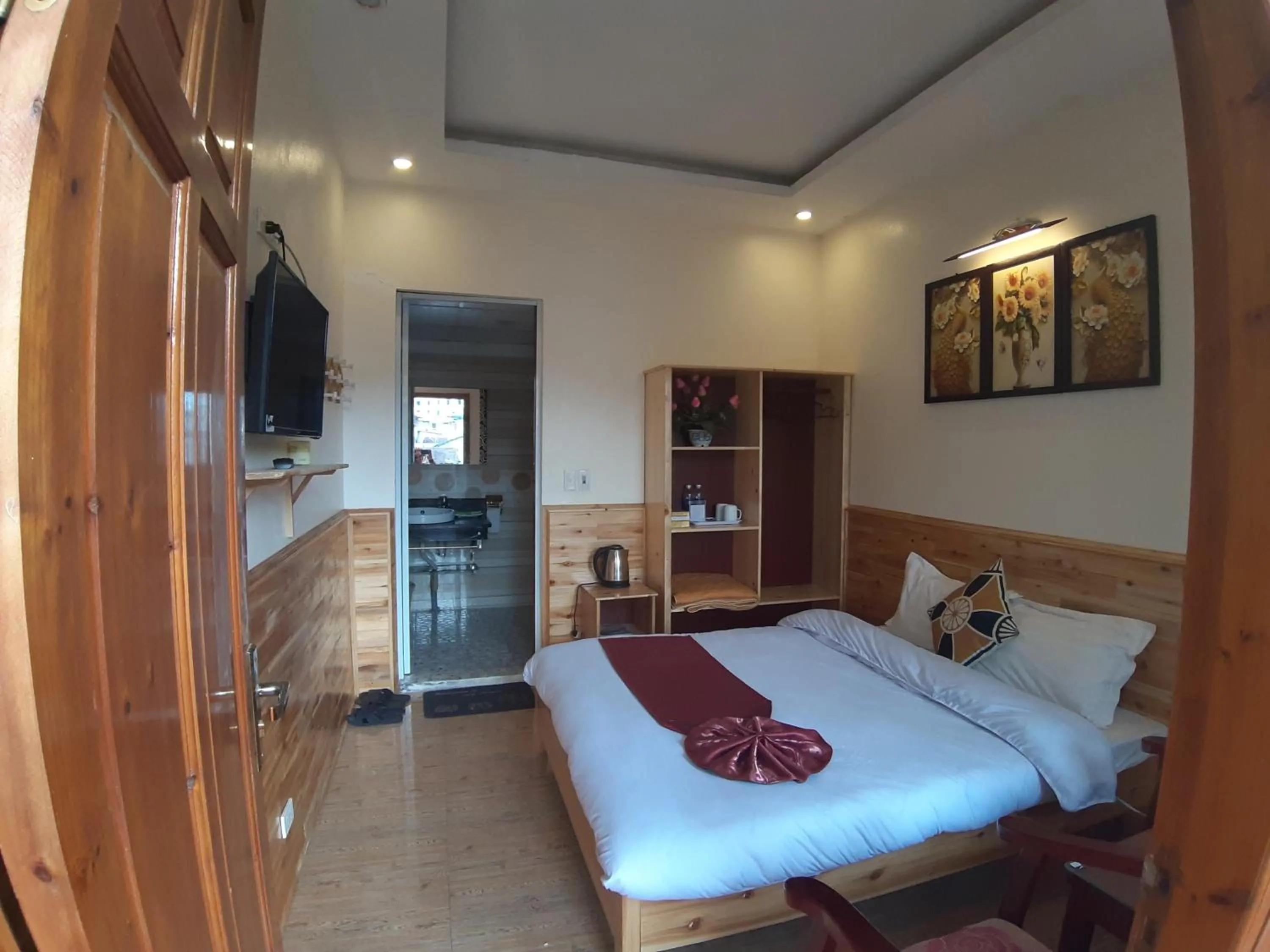 Bed in Dang Khoa Garden Inn