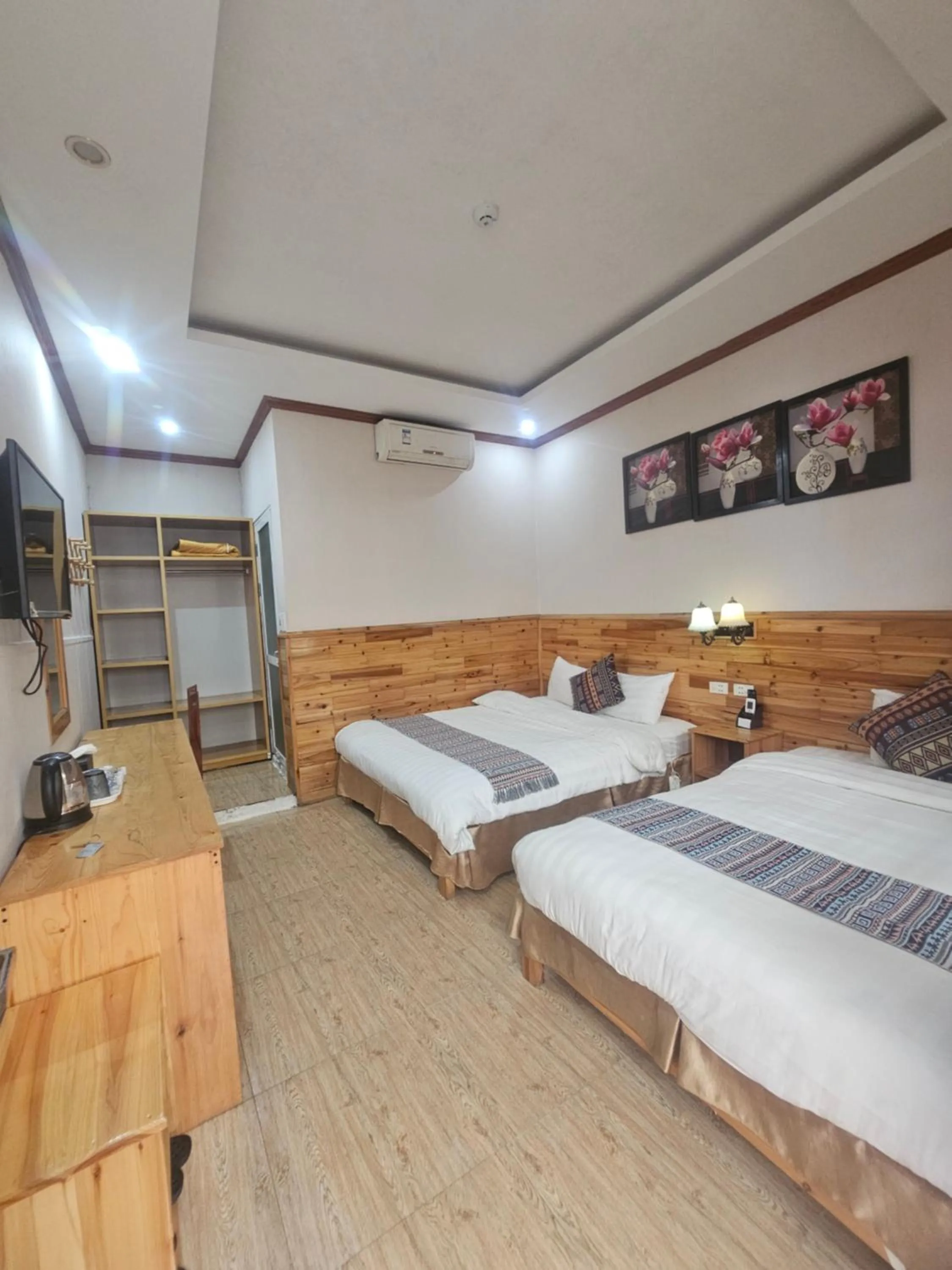 Bed in Dang Khoa Garden Inn