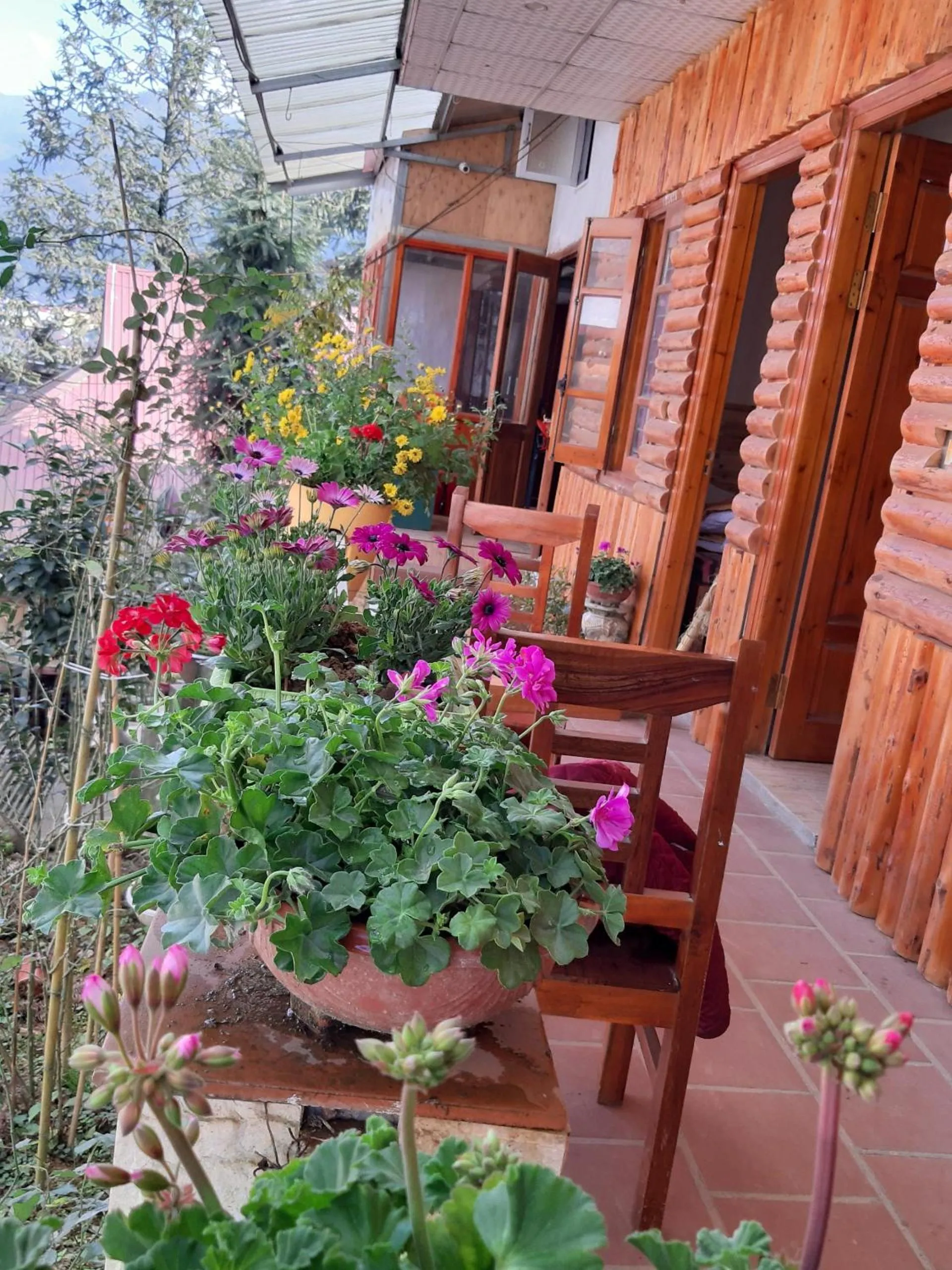 Property building in Dang Khoa Garden Inn