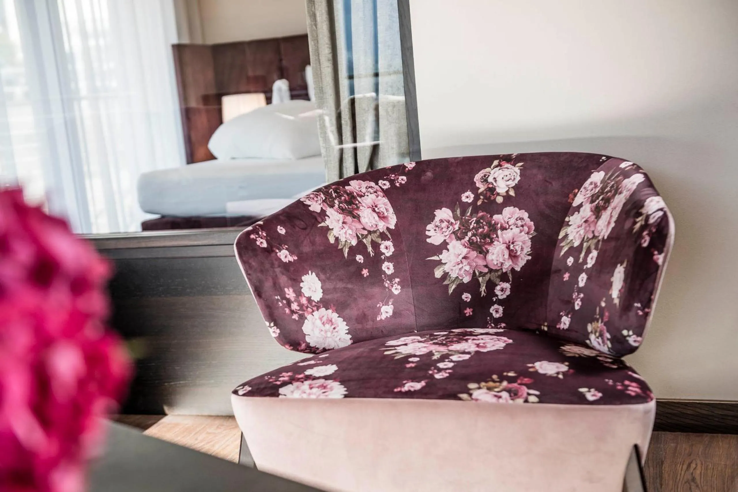 Living room, Bed in Prunner Luxury Suites - Adults Only