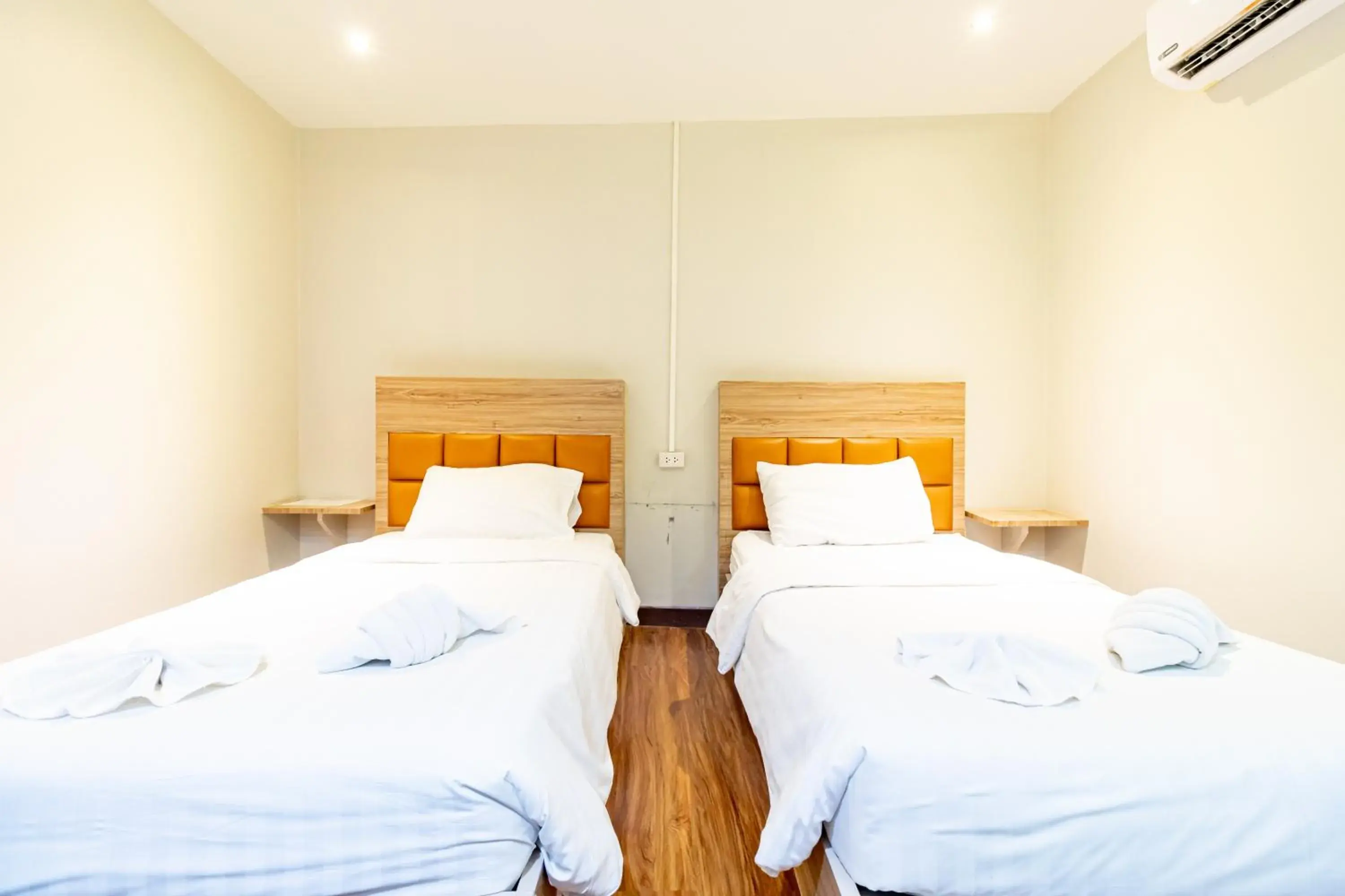 Twin Room in Oun Residence Twin Room in Oun Residence