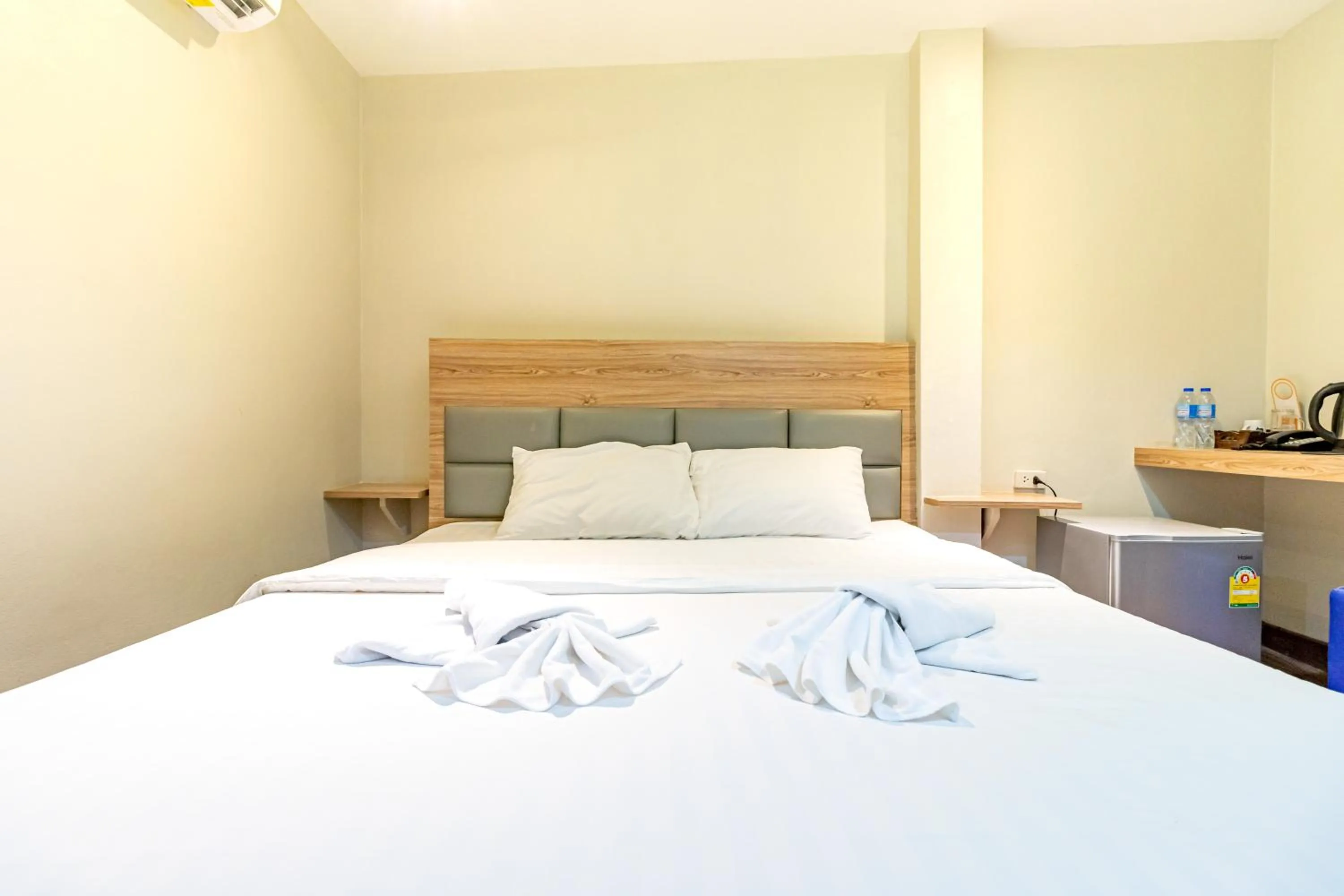 Bedroom, Bed in Oun Residence