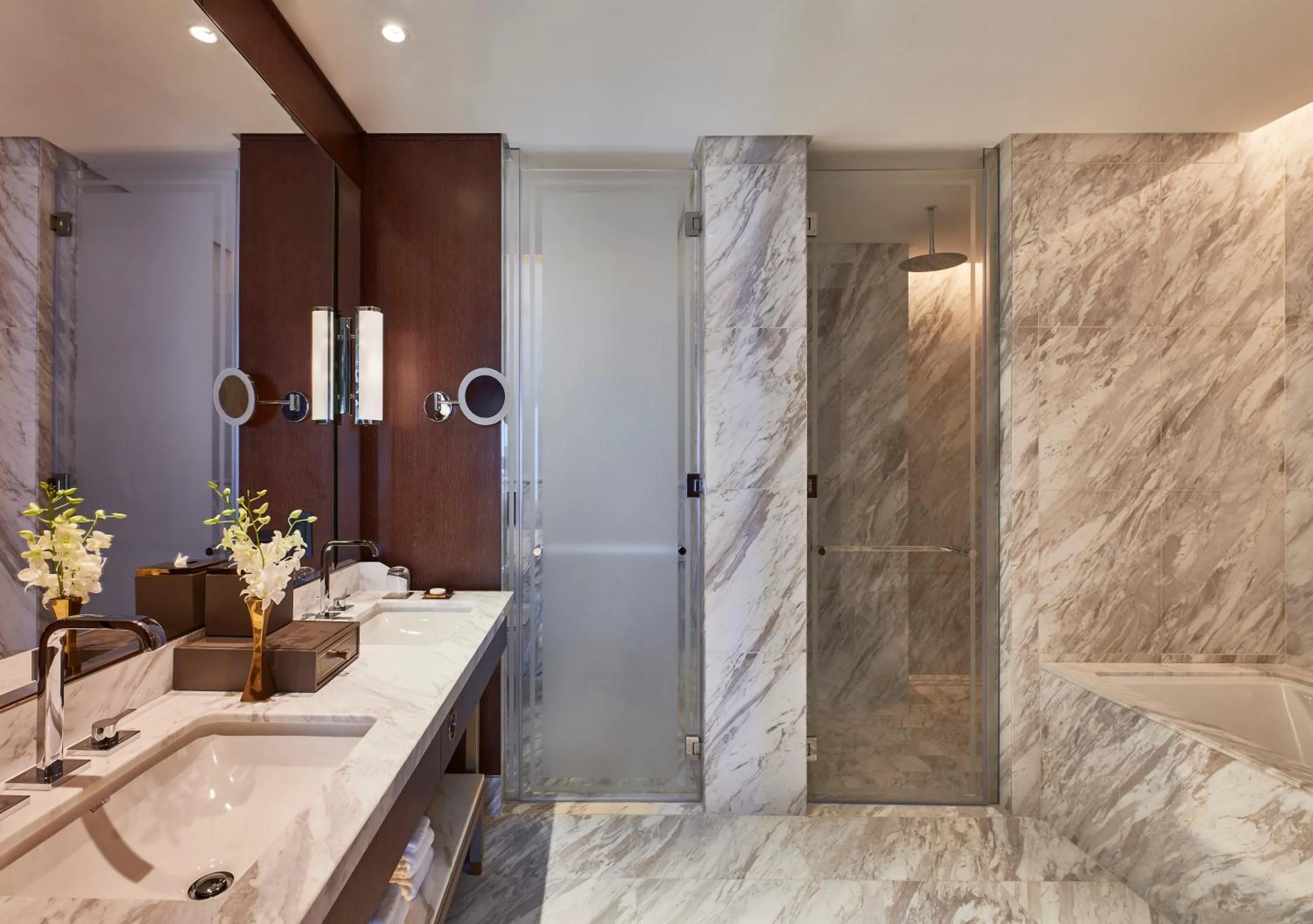 Bathroom in Waldorf Astoria Dubai International Financial Centre