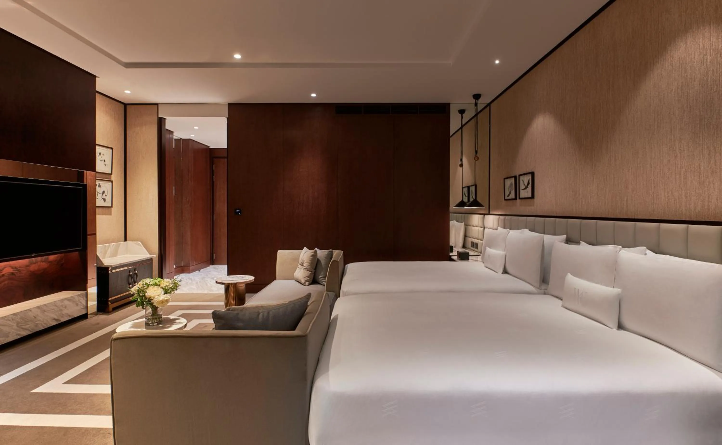 Bed in Waldorf Astoria Dubai International Financial Centre