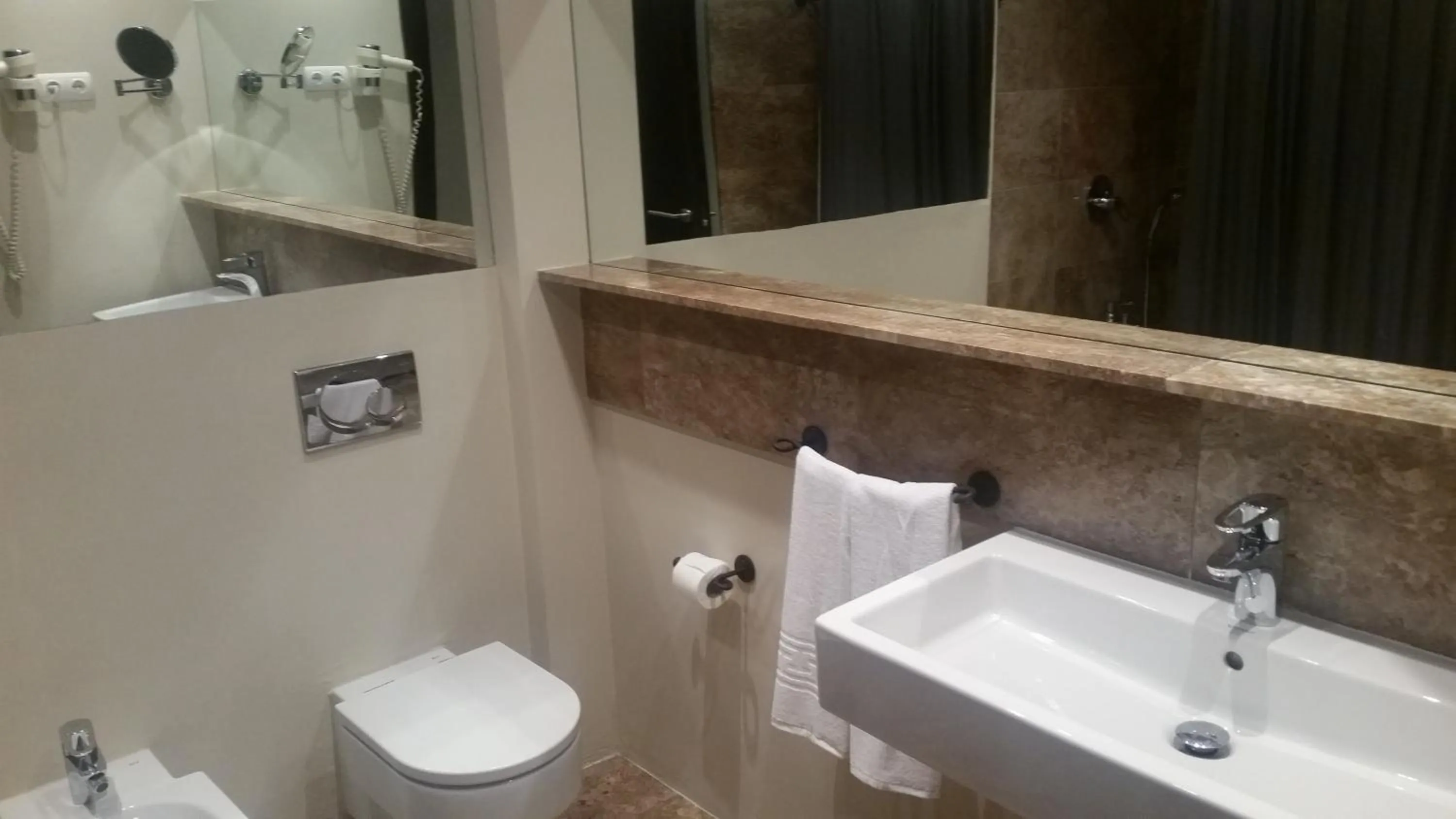 Bathroom in Hotel Palacio de Mengibar