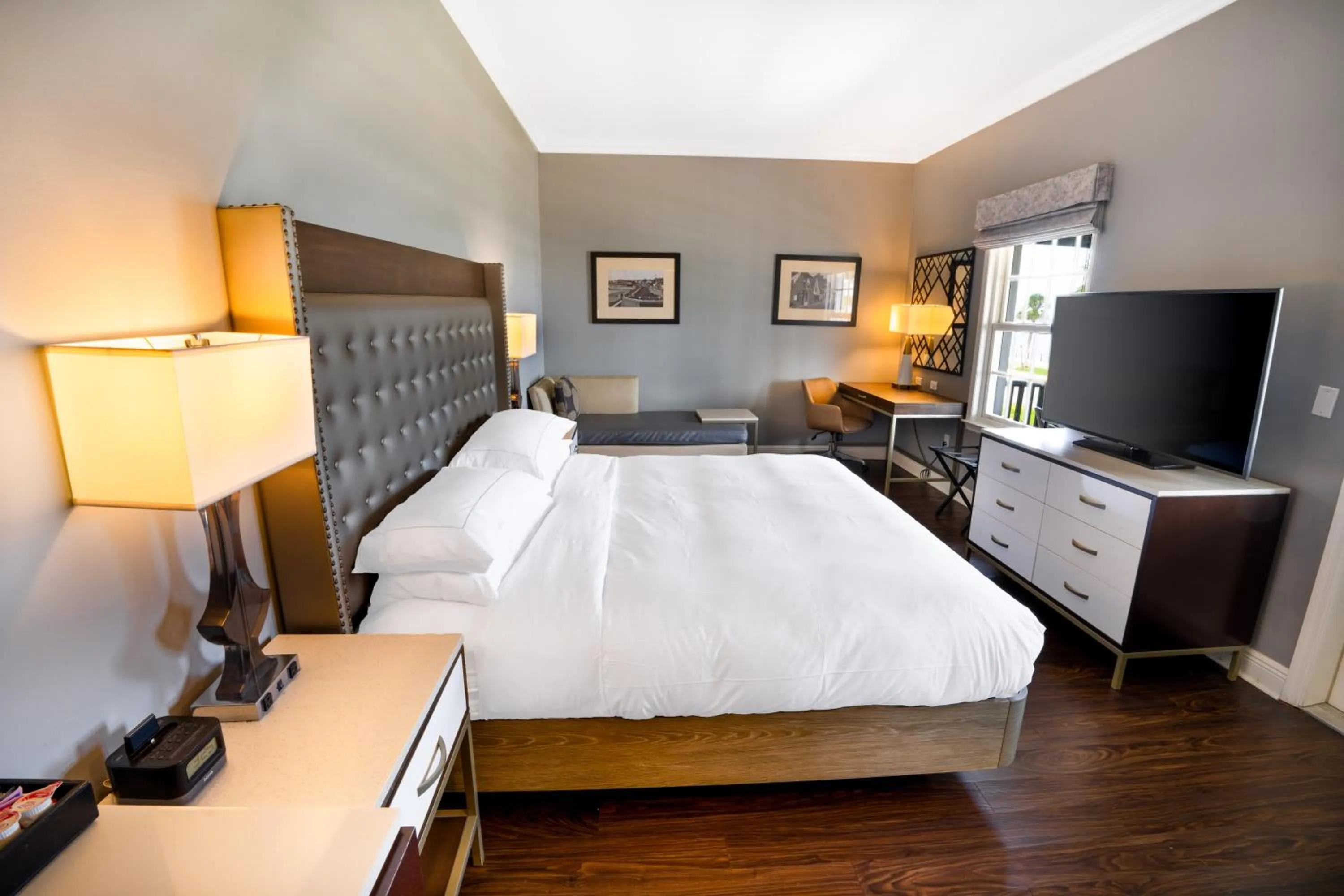 Bed in Hilton Saint Augustine Historic Bayfront