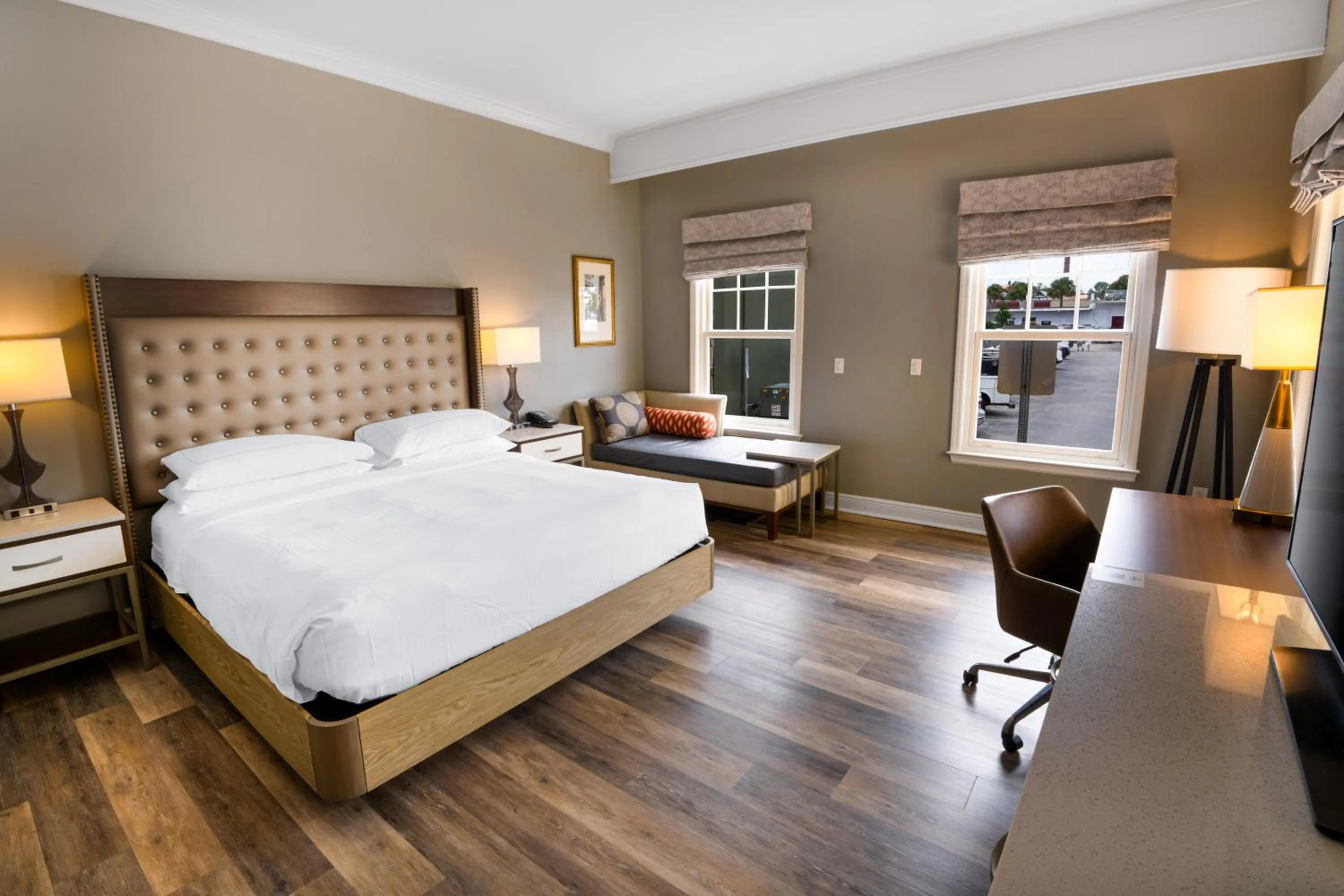 Bed in Hilton Saint Augustine Historic Bayfront