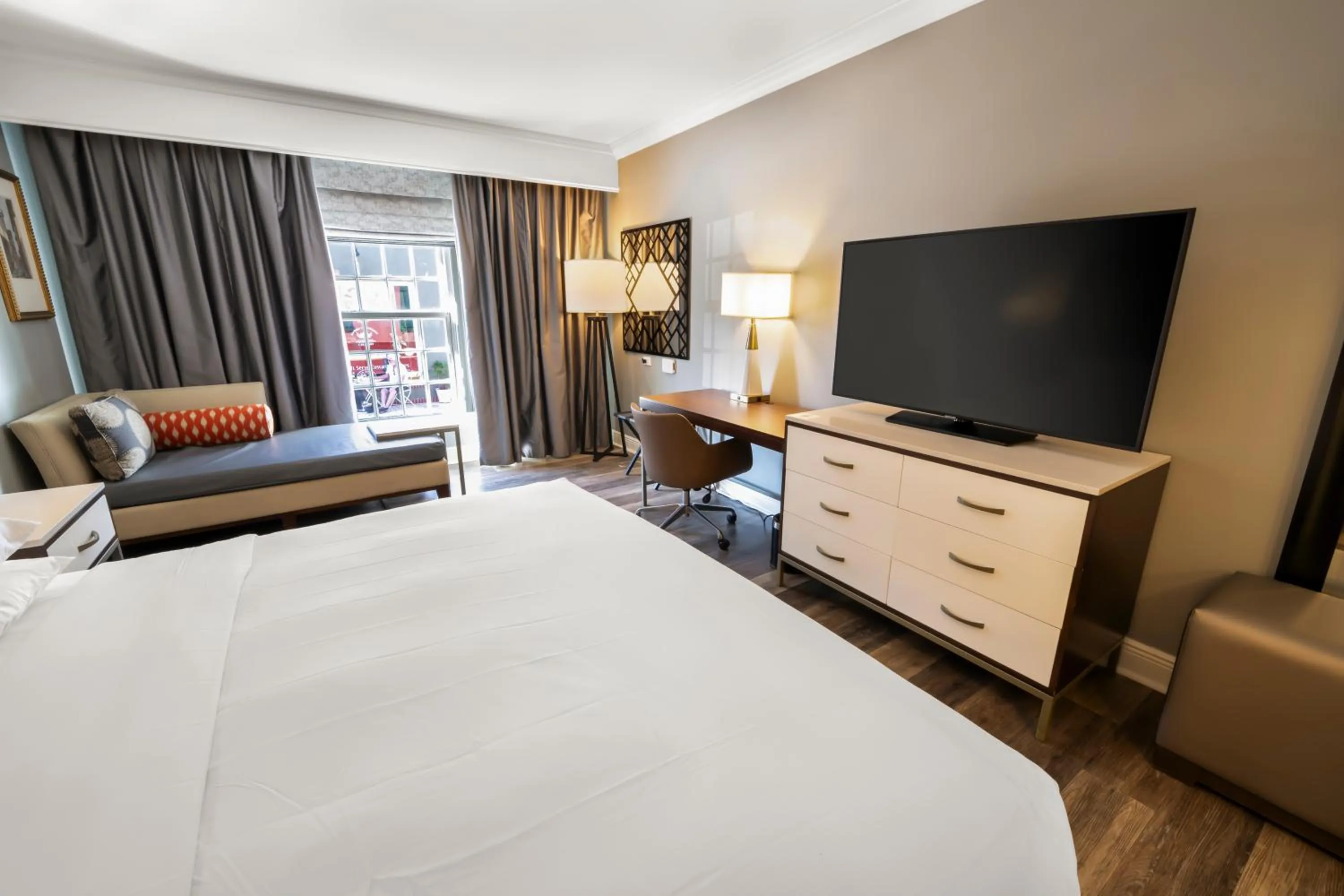 Bed in Hilton Saint Augustine Historic Bayfront