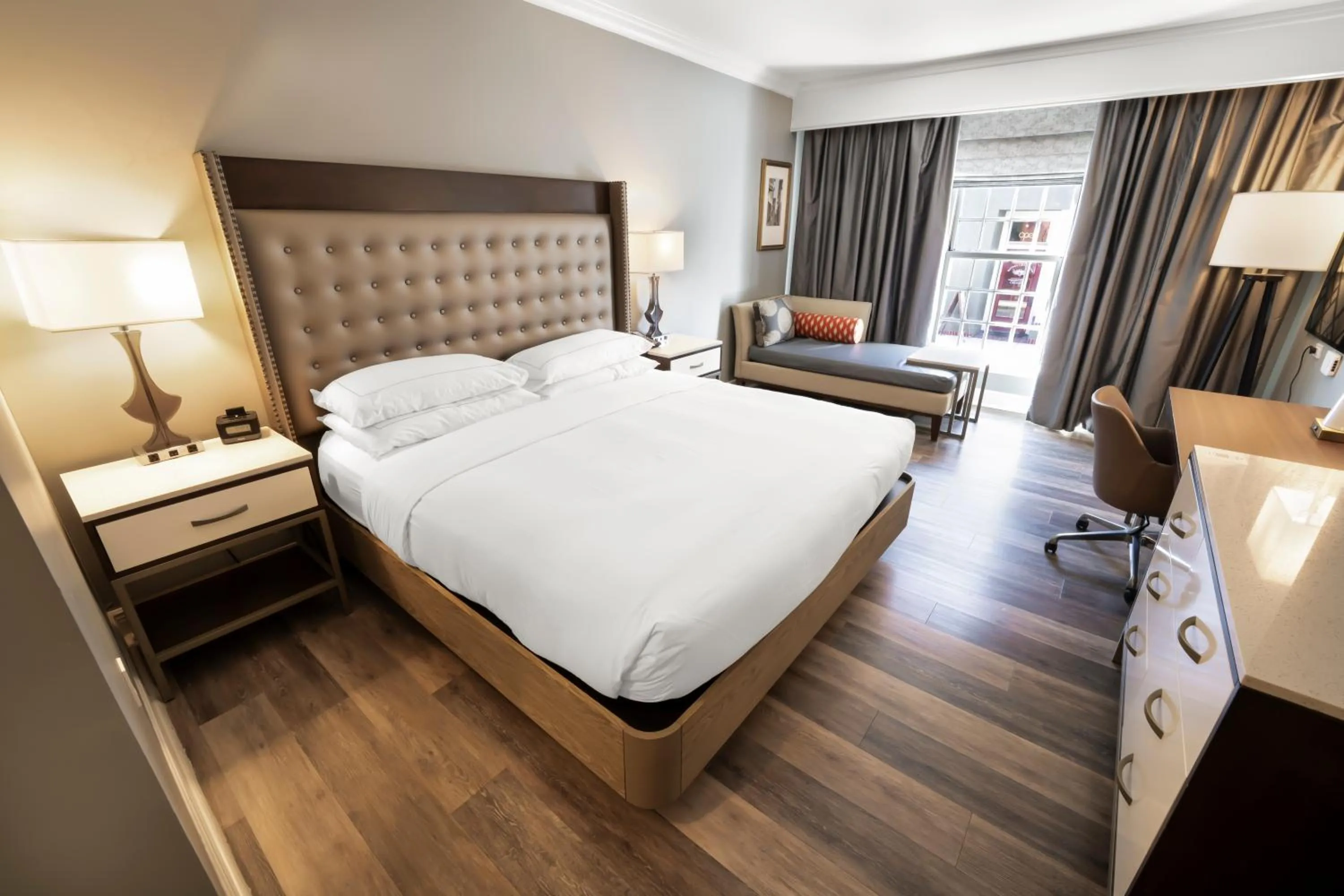 Bed in Hilton Saint Augustine Historic Bayfront