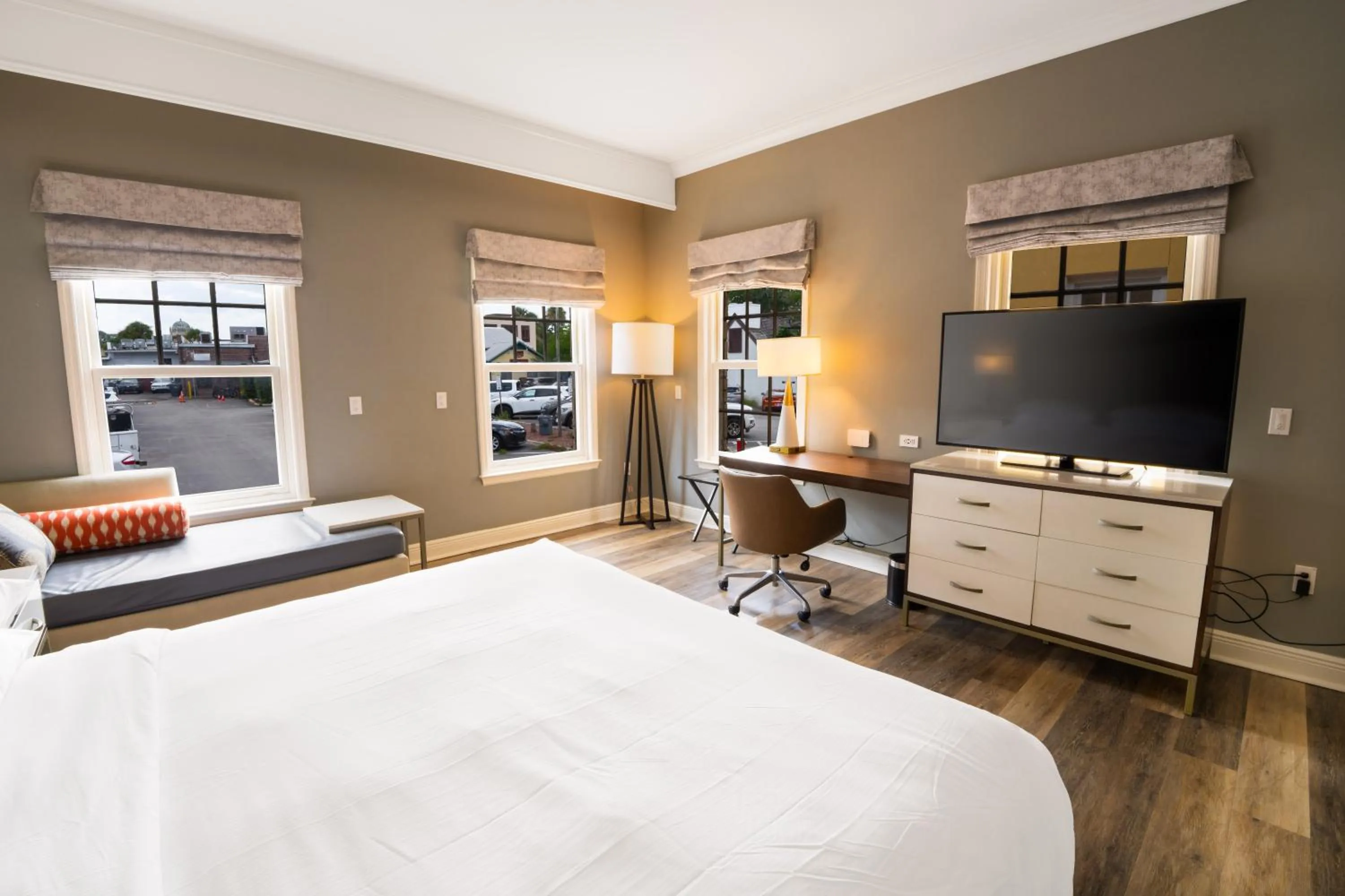 Bed in Hilton Saint Augustine Historic Bayfront