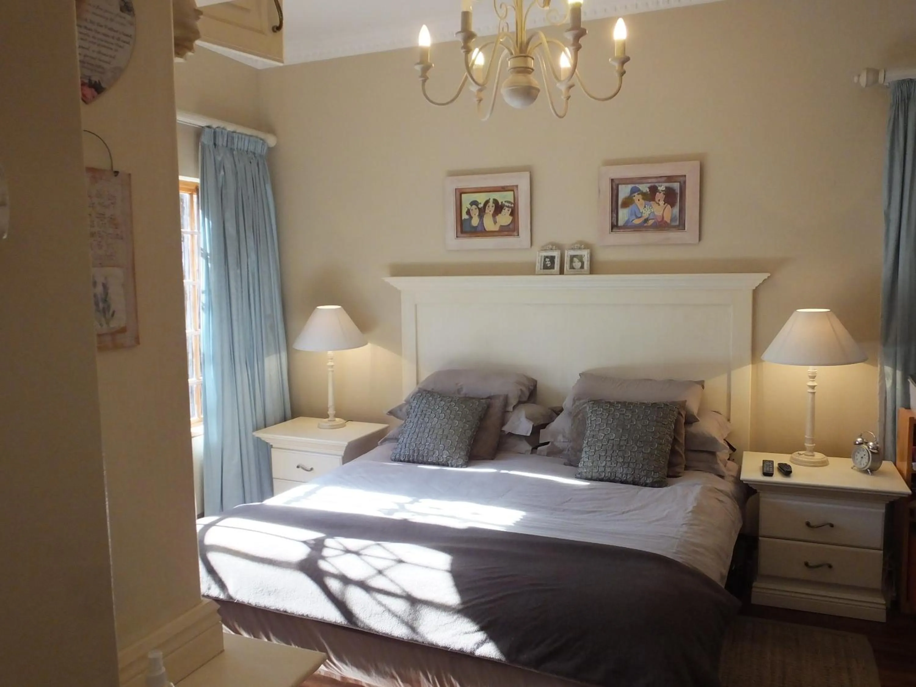 Bed in Summerstrand Beach Lodge