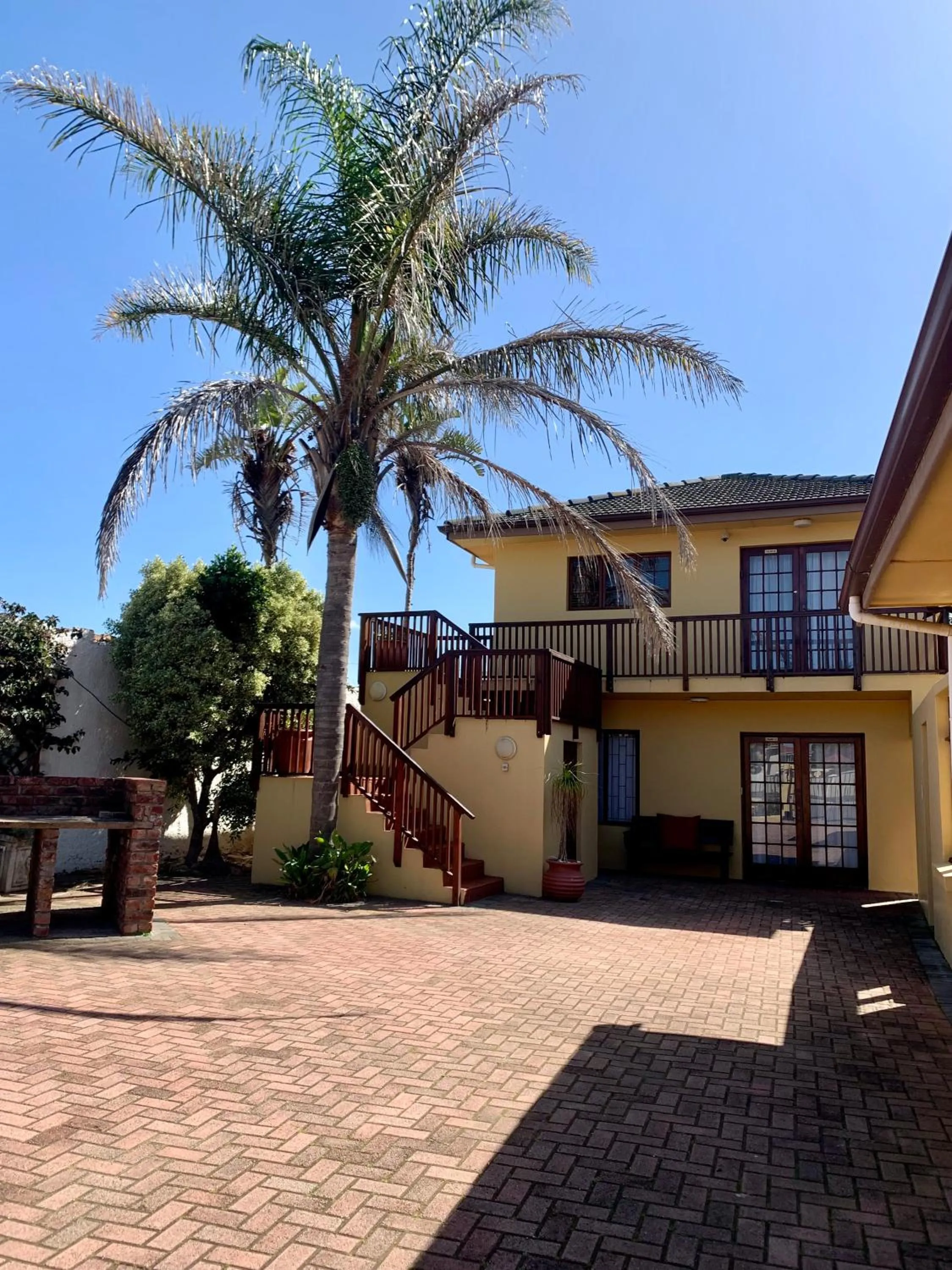 Property building in Summerstrand Beach Lodge