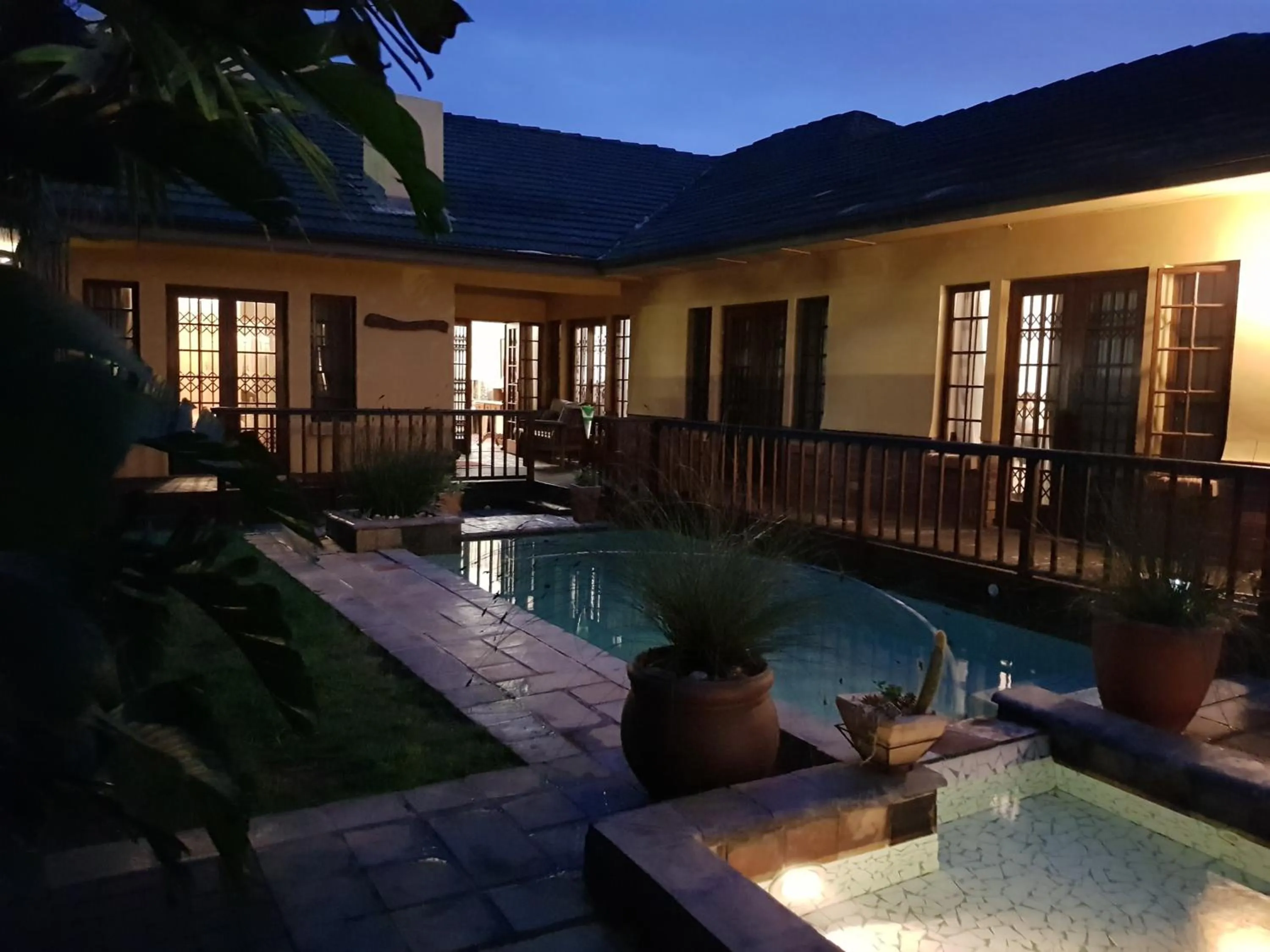 Swimming pool in Summerstrand Beach Lodge