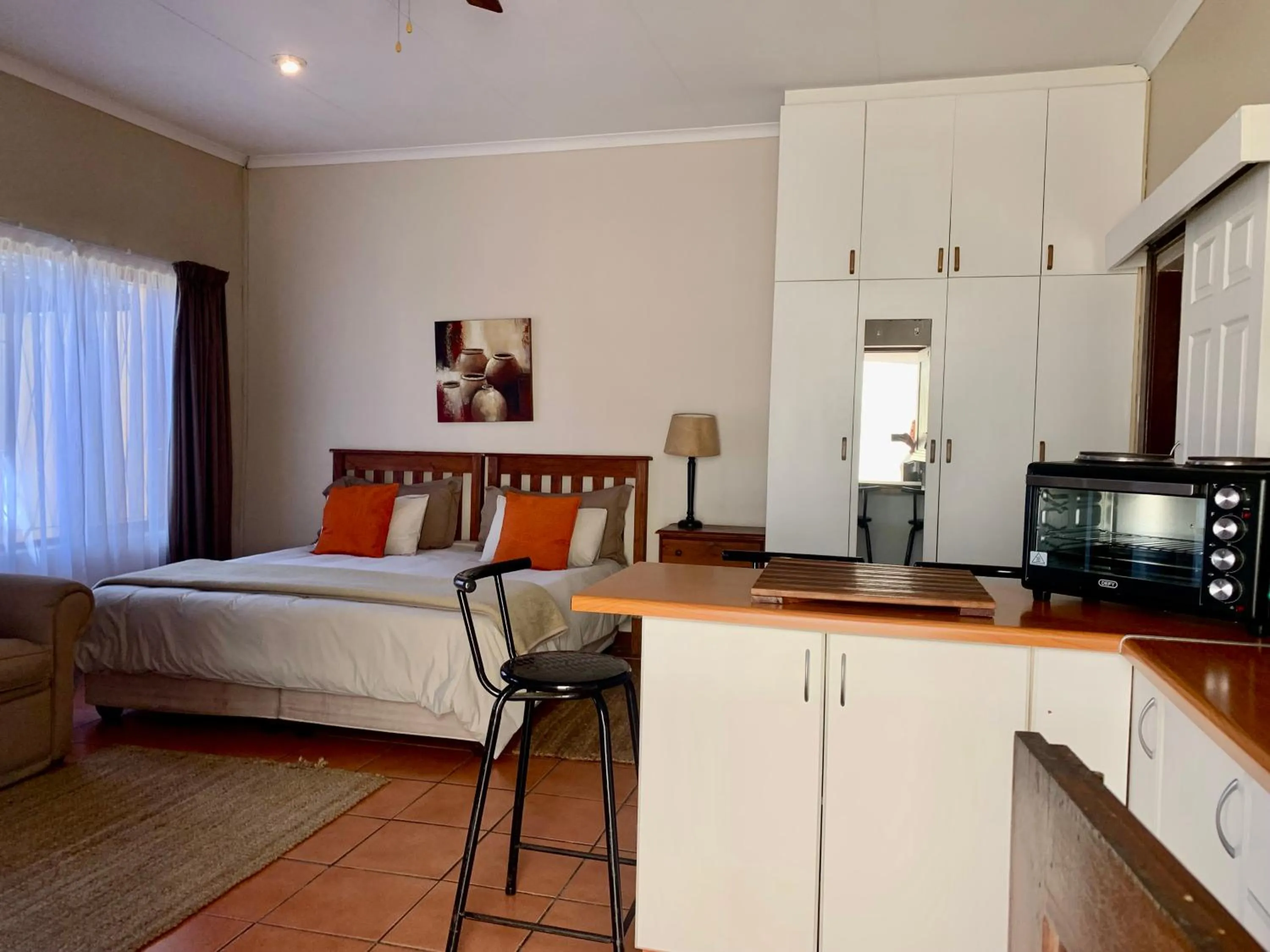 Kitchen or kitchenette in Summerstrand Beach Lodge