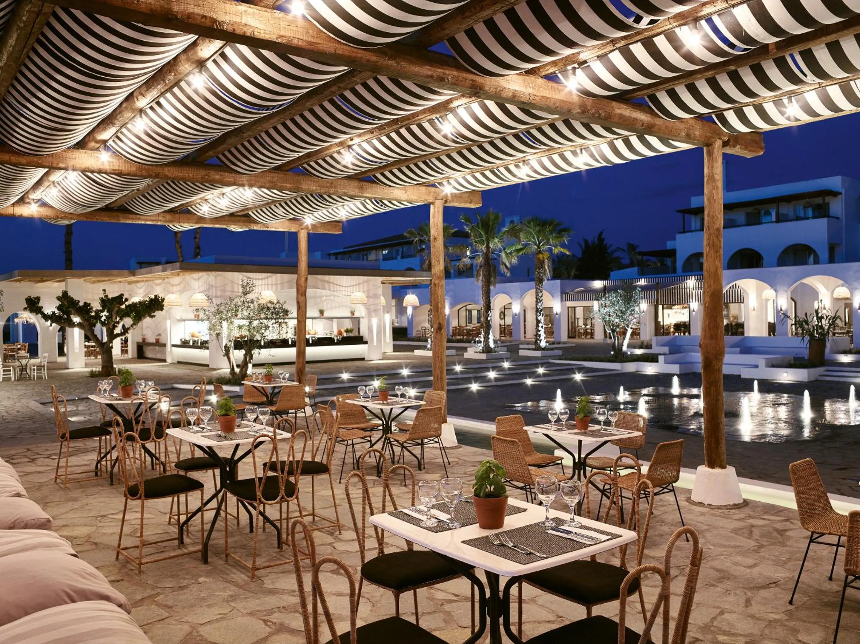 Restaurant/places to eat in Grecotel Casa Marron