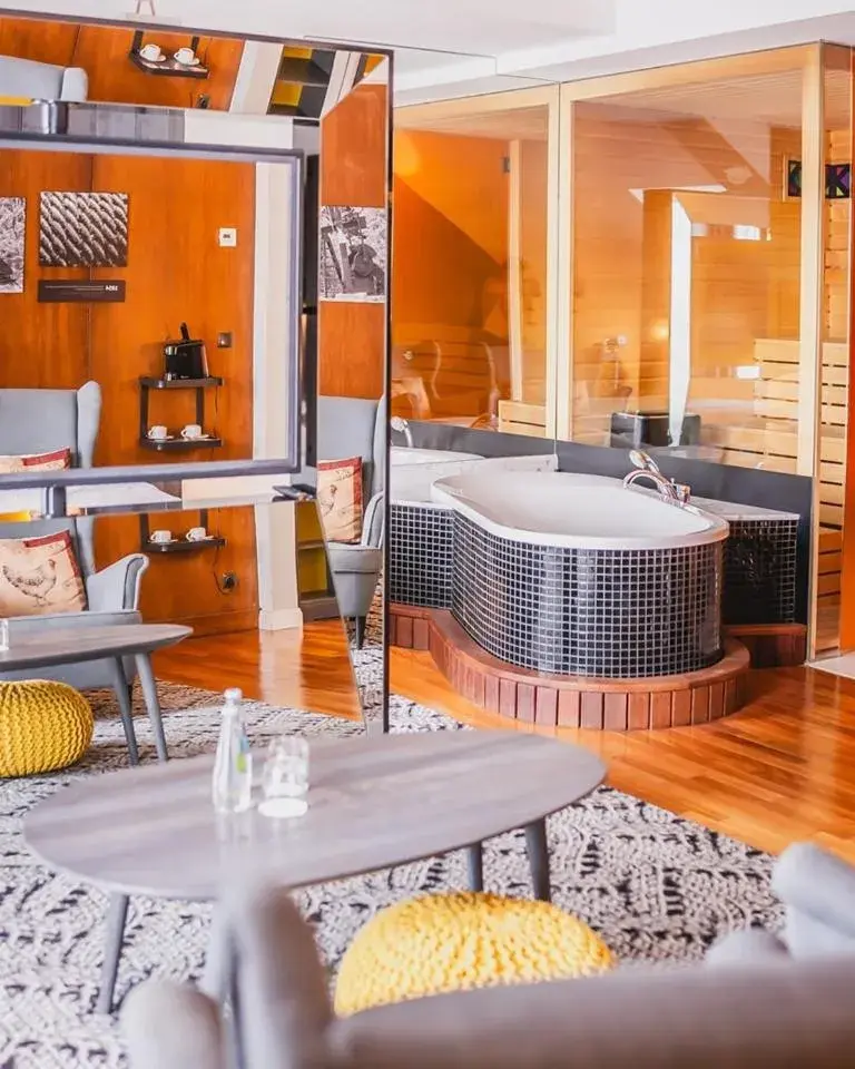 Suite in Hotel Bristol Tradition and Luxury Suite in Hotel Bristol Tradition and Luxury