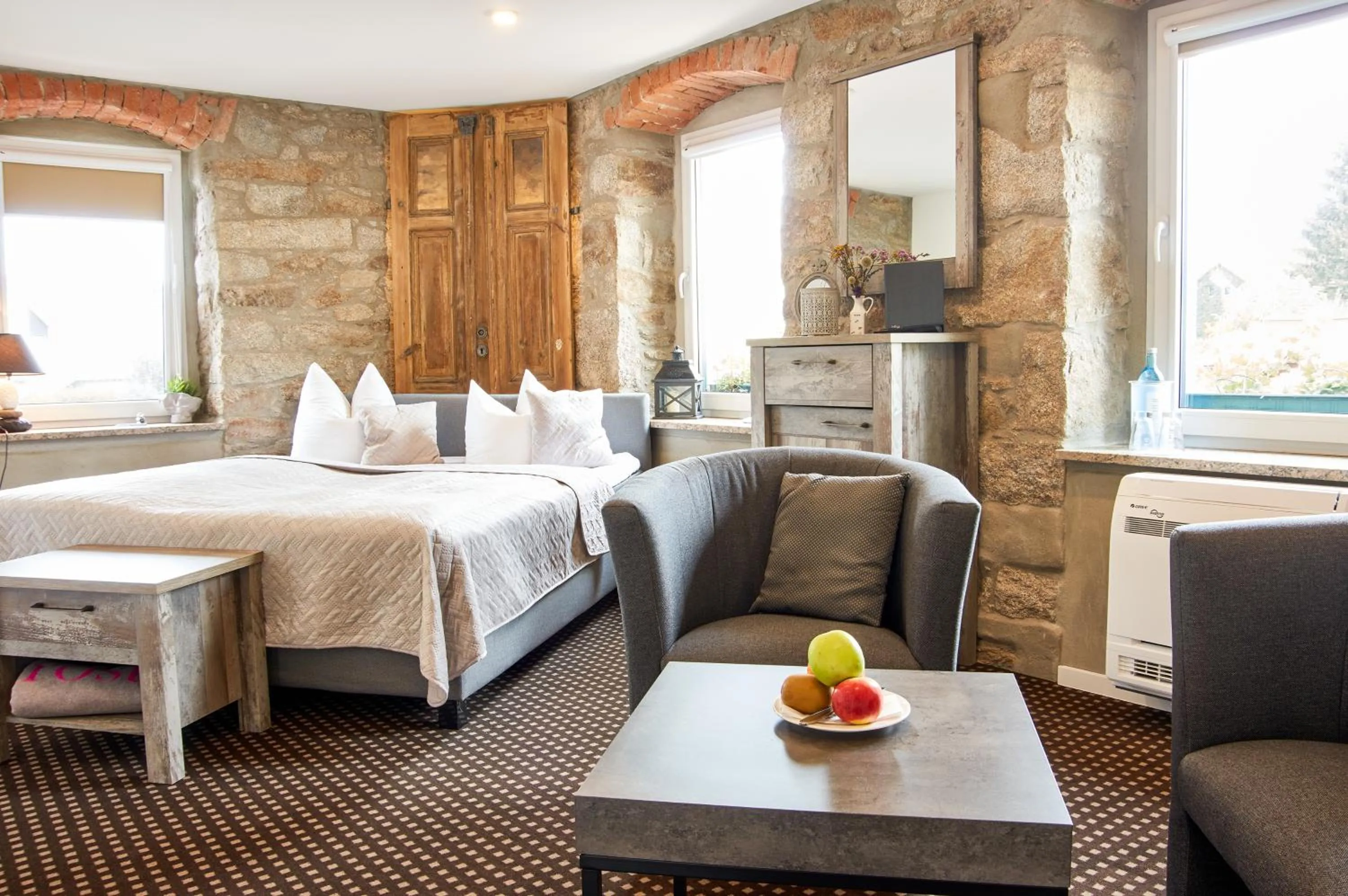 Photo of the whole room, Bed in "Alte Pension" Bautzen
