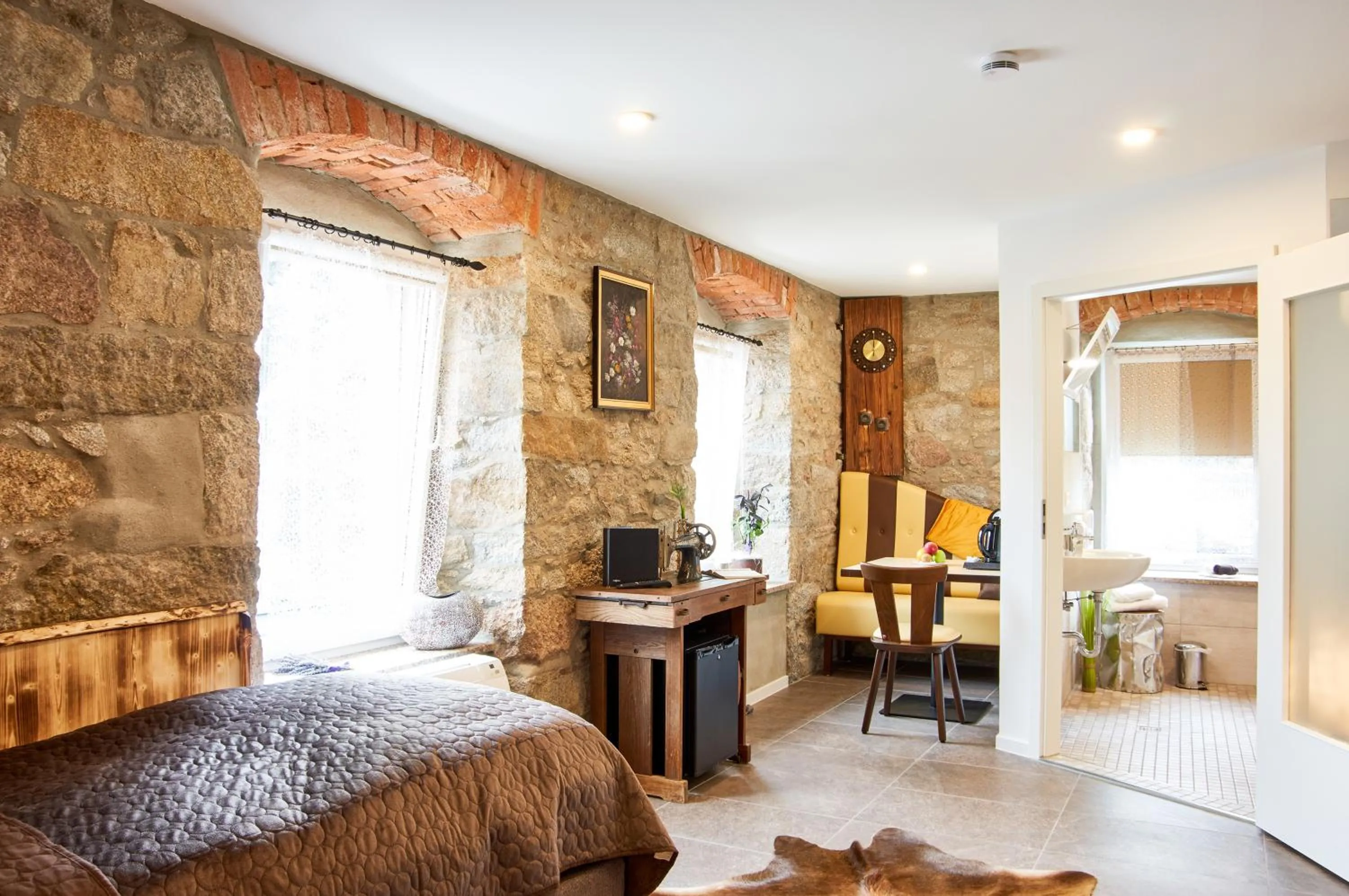 Photo of the whole room, Bed in "Alte Pension" Bautzen