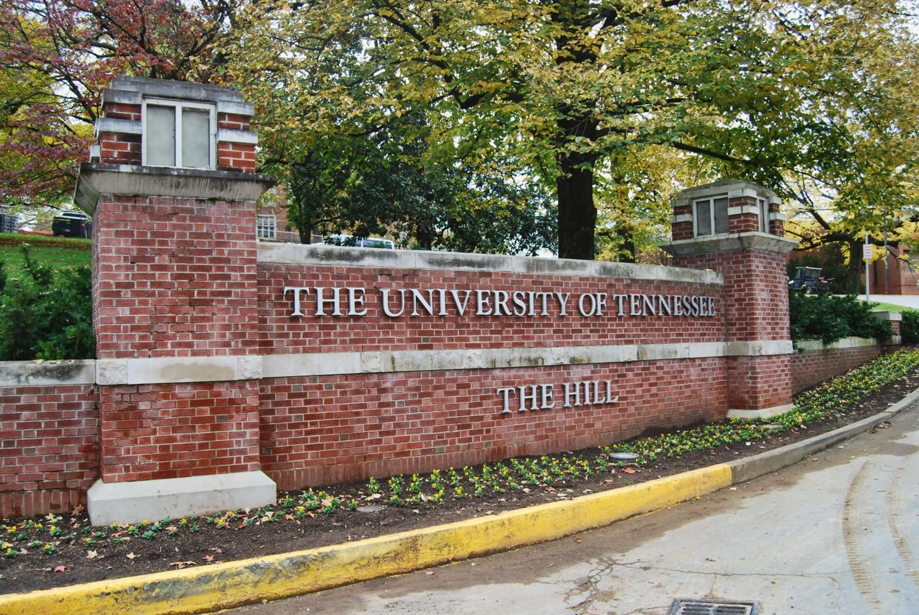 Property building in Hampton Inn & Suites Knoxville-Downtown