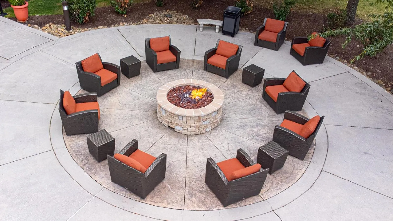 Patio in Hampton Inn Knoxville-West At Cedar Bluff
