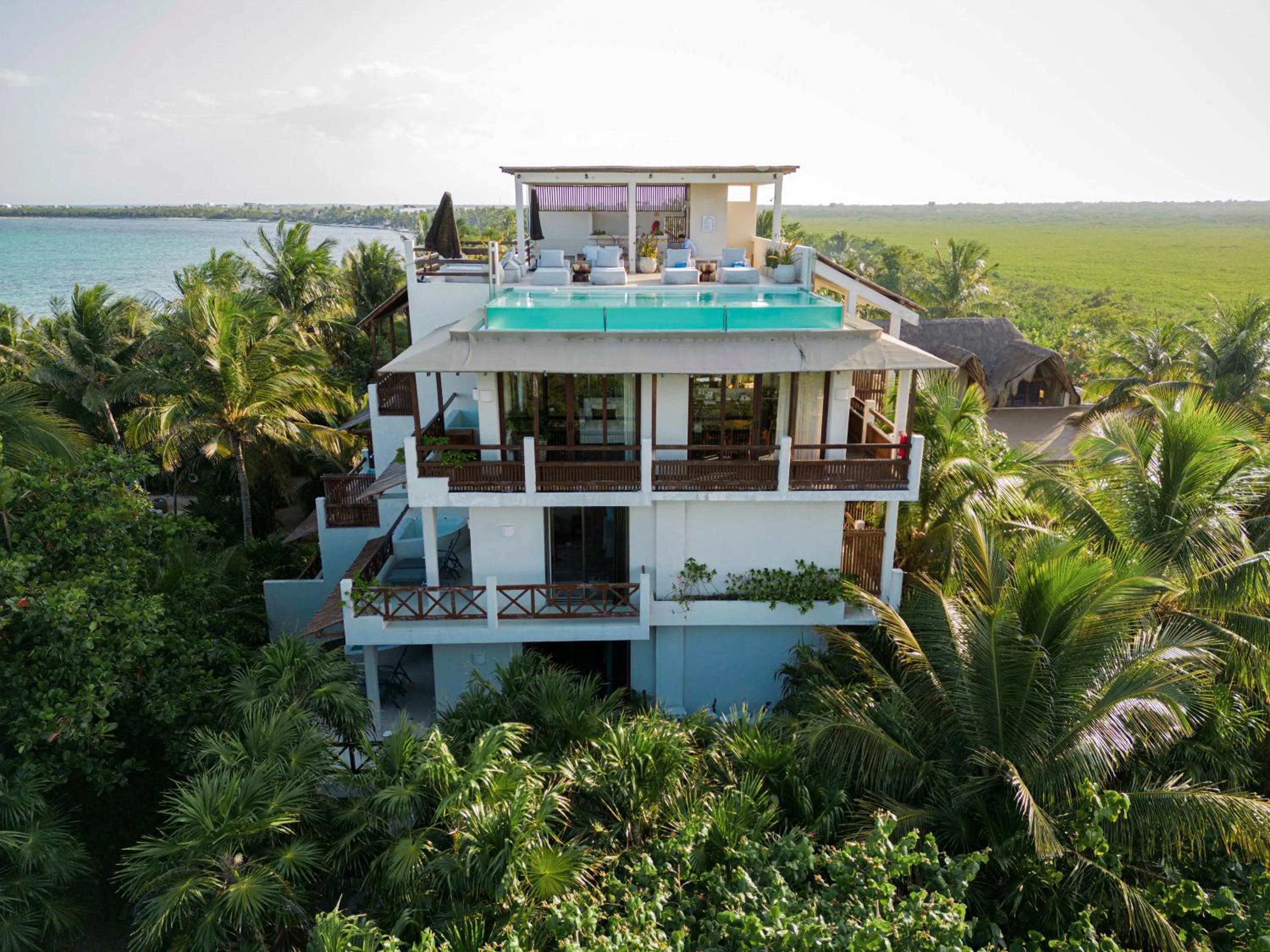 Property building in Jashita Hotel