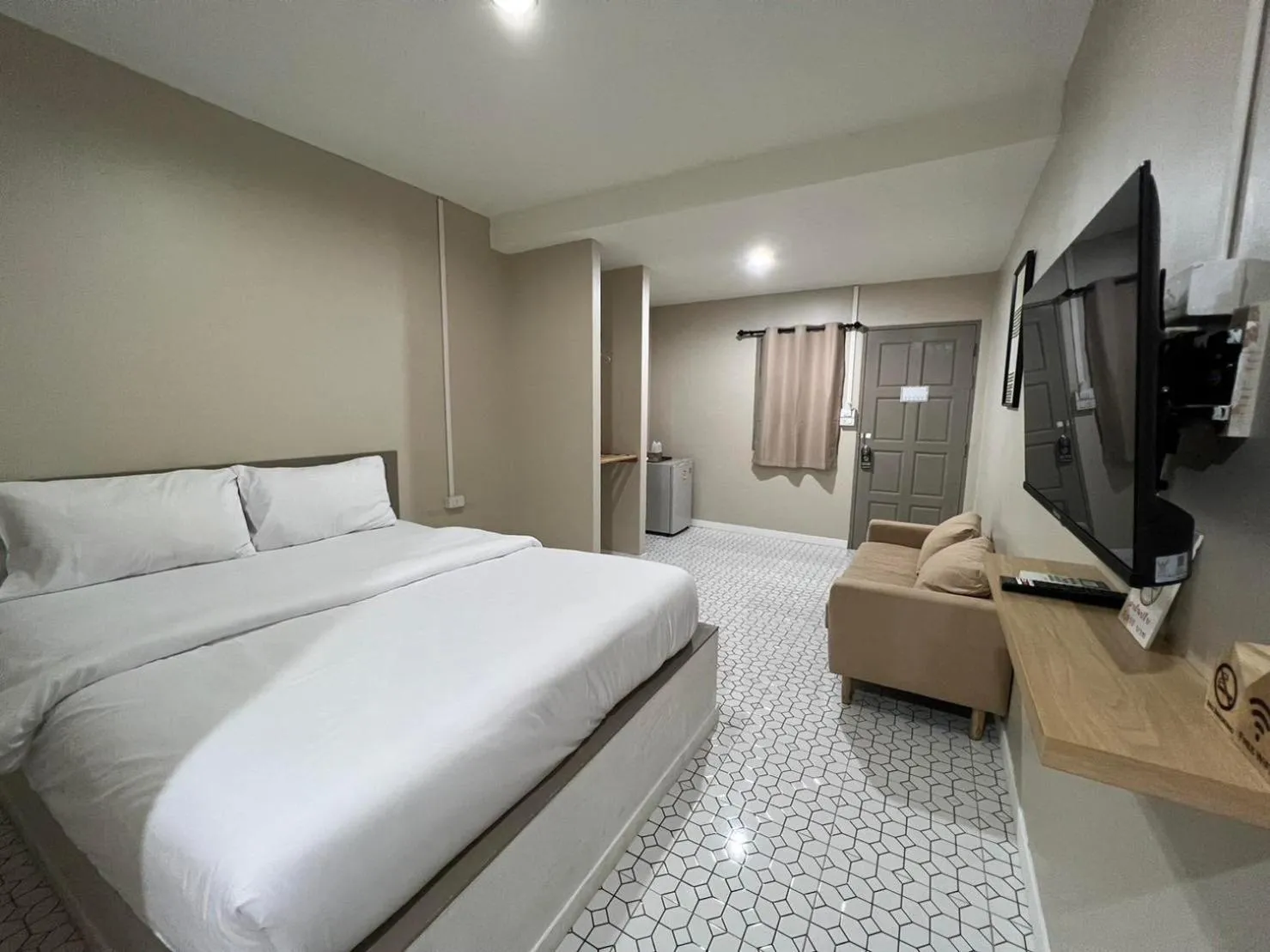 Bed in Juni House Chumphon