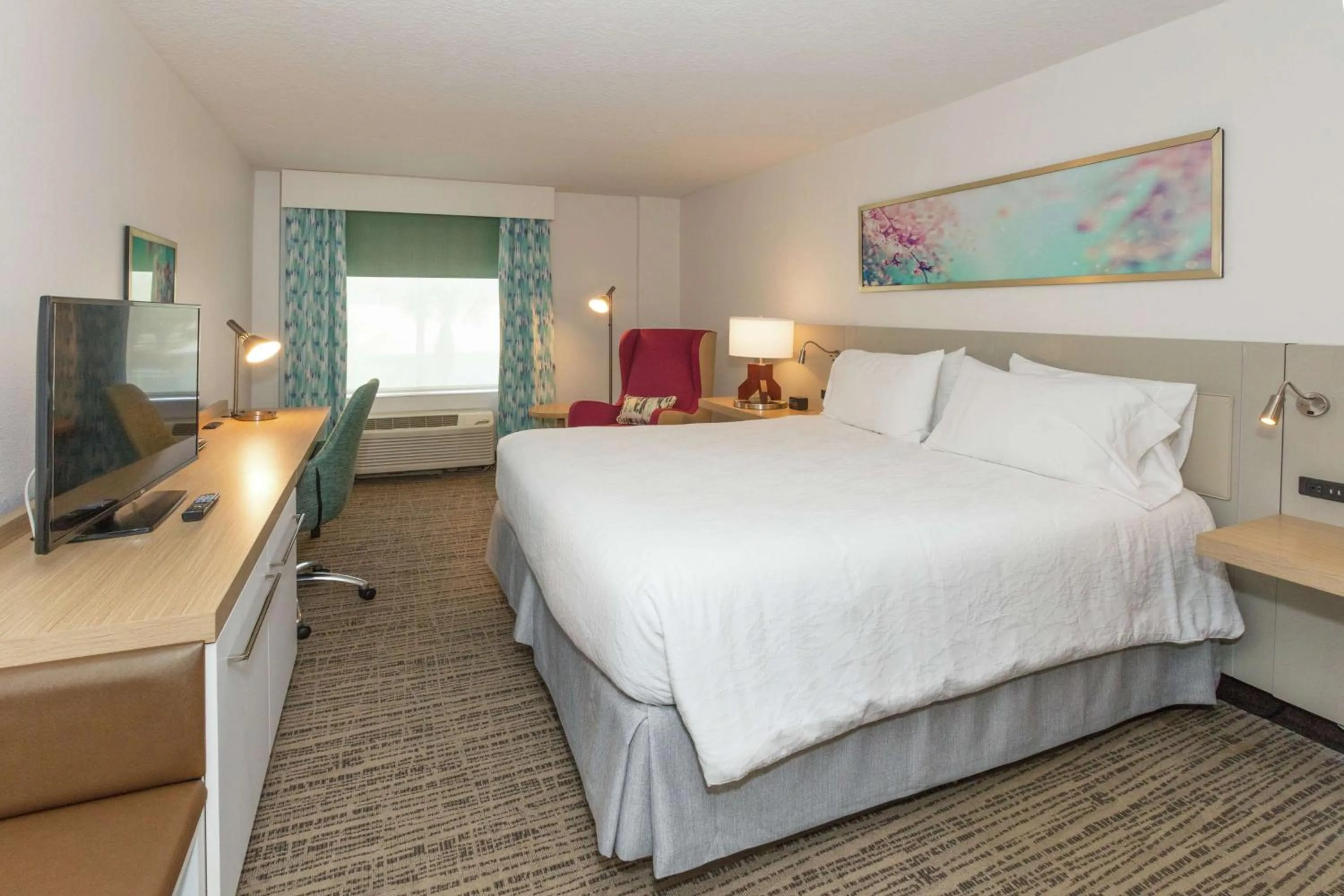 Bedroom, Bed in Hilton Garden Inn Saint Augustine Beach