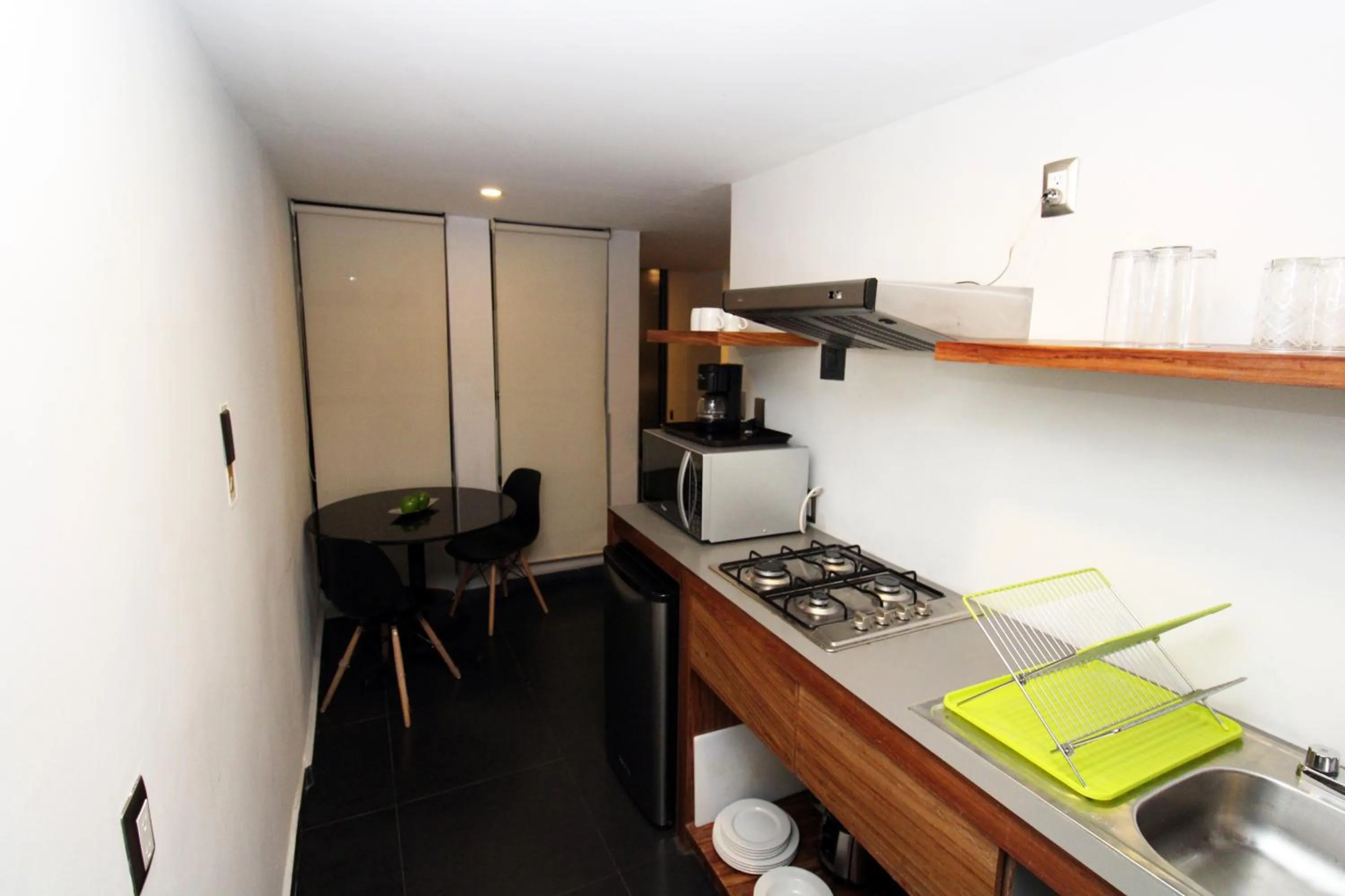 Kitchen or kitchenette in Rochester 10