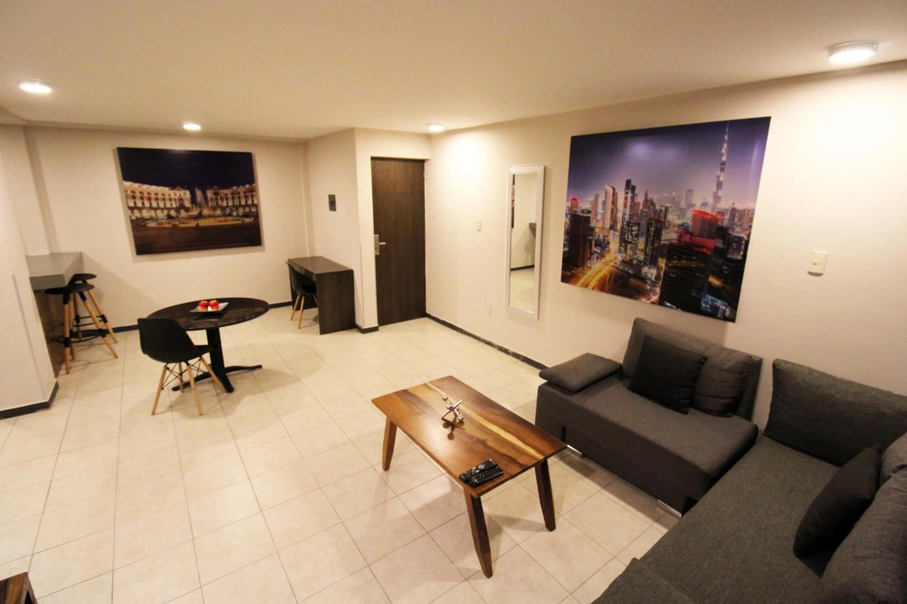 Communal lounge/ TV room in Rochester 10