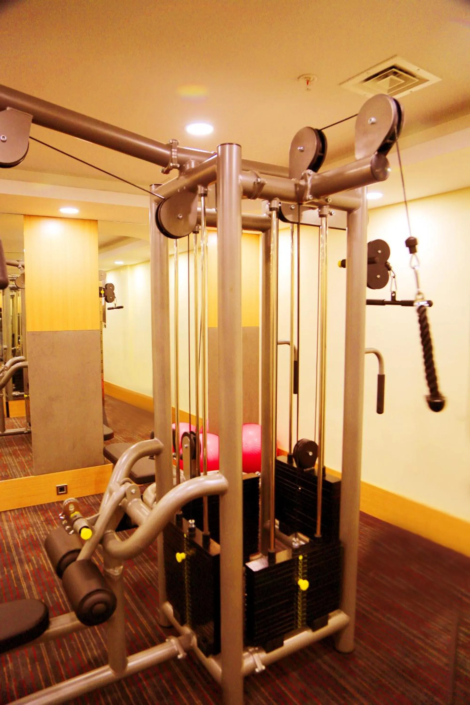 Fitness centre/facilities in New Garden Hotel