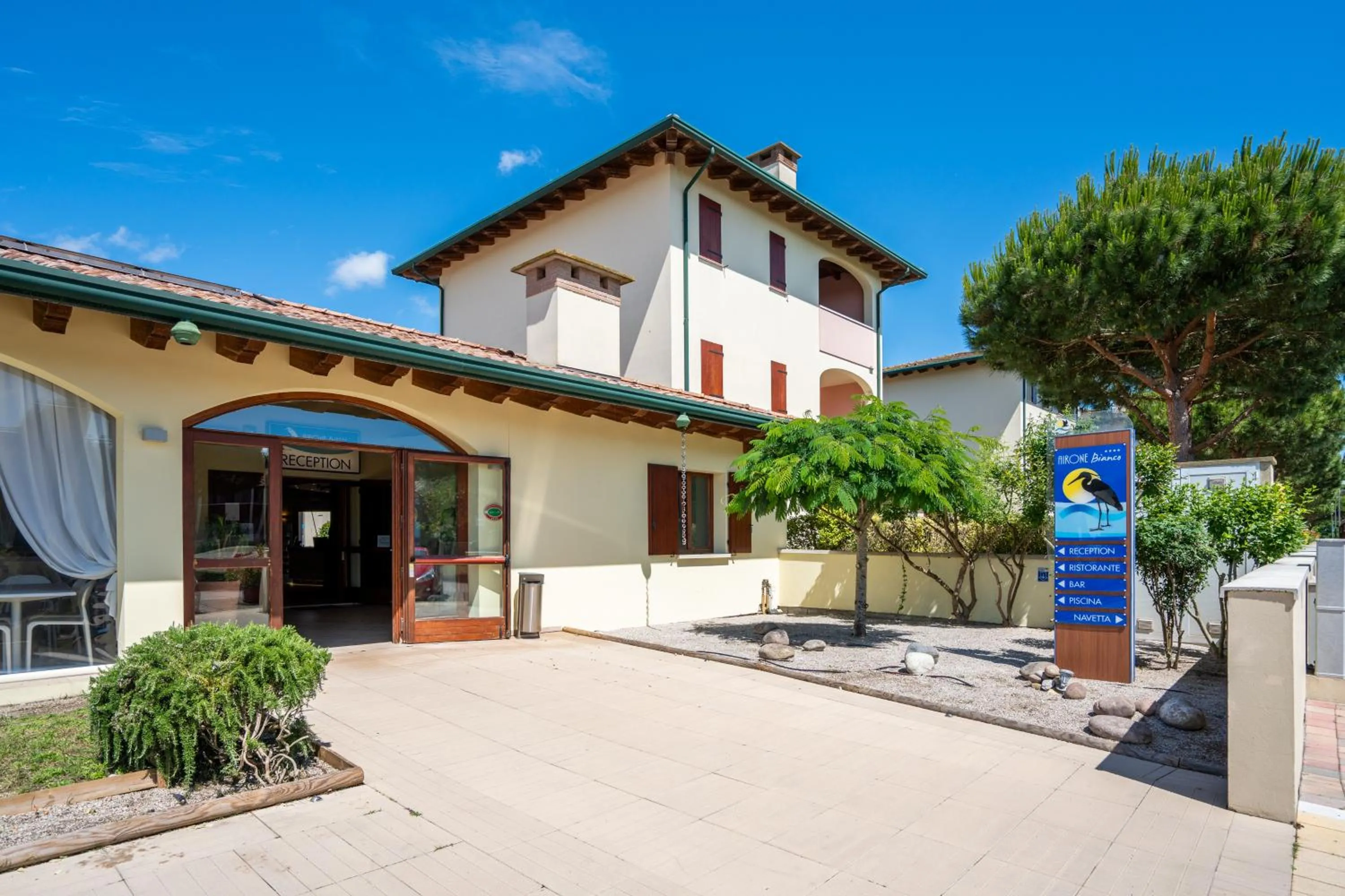 Facade/entrance in Airone Bianco Residence Village