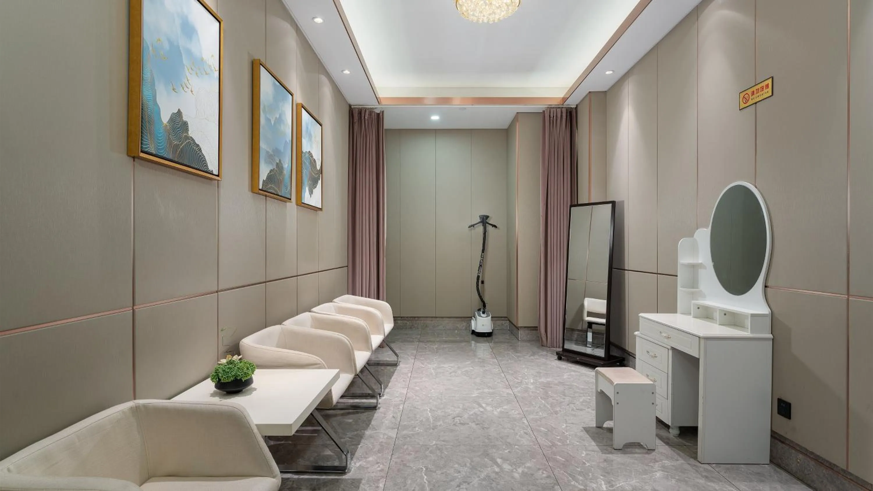 Lobby or reception in Holiday Inn Express Yinchuan Downtown by IHG