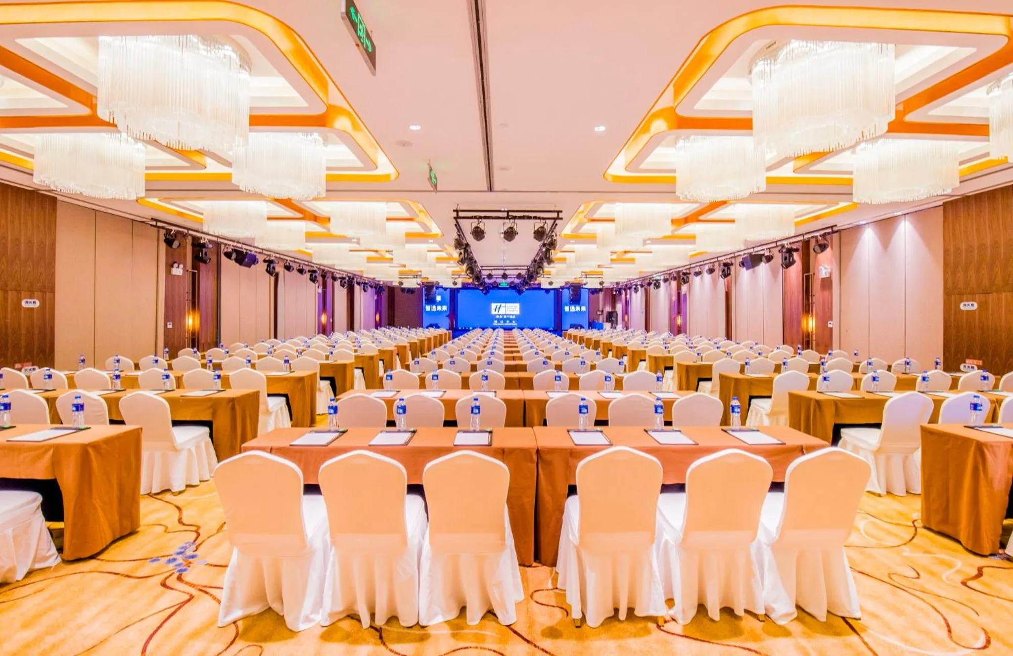 Banquet/Function facilities in Holiday Inn Express Yinchuan Downtown by IHG
