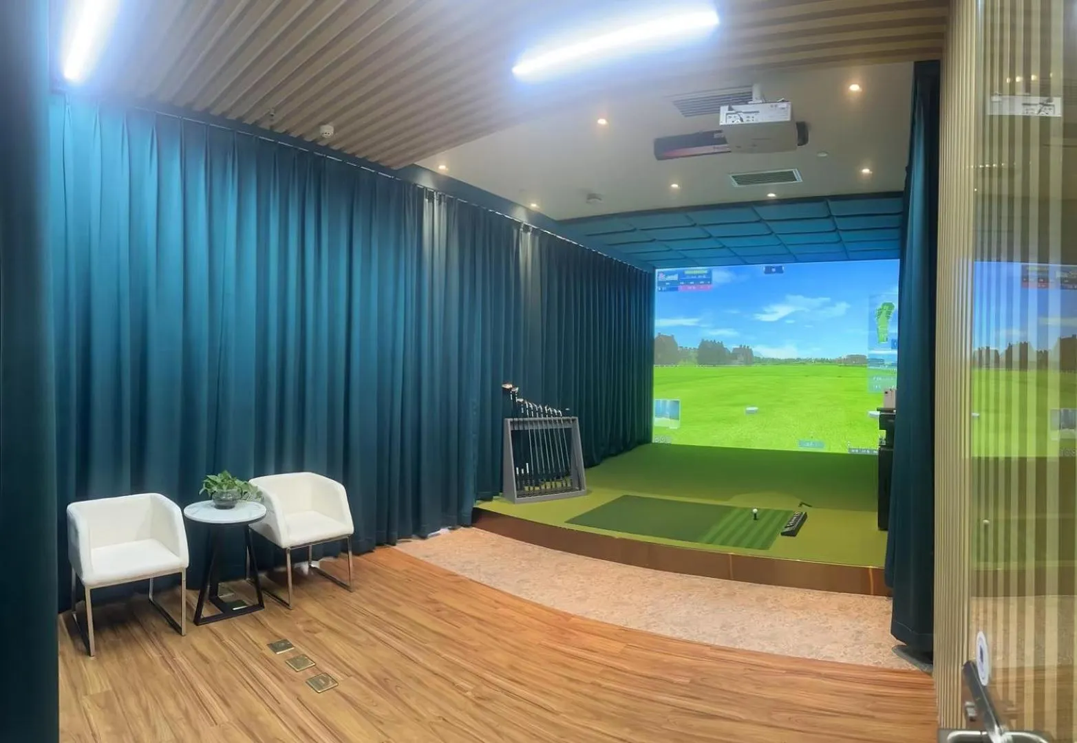 Minigolf in Holiday Inn Express Yinchuan Downtown by IHG