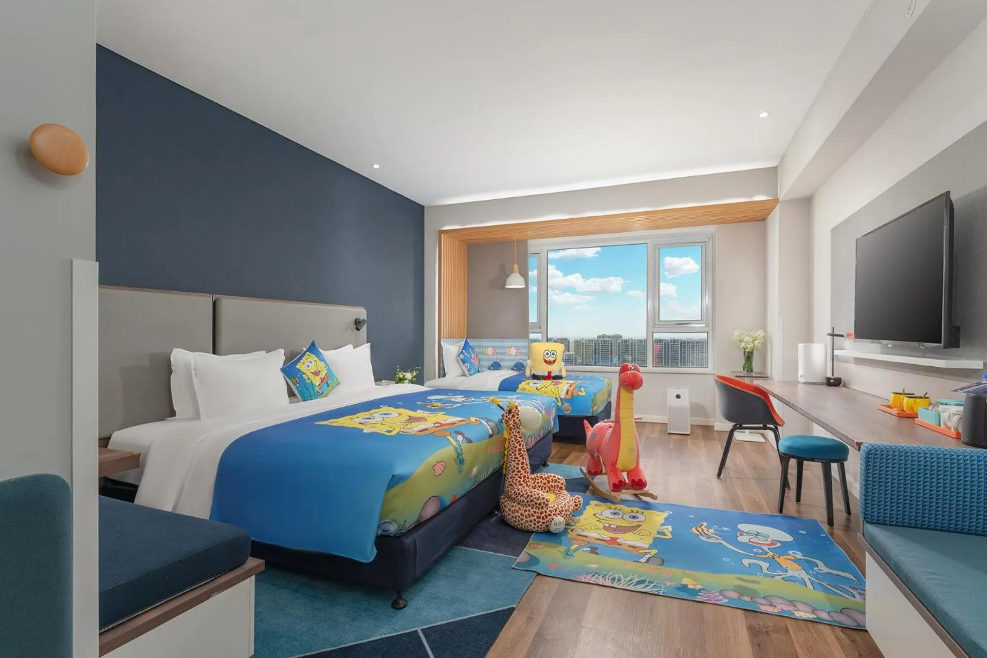 Photo of the whole room, Bed in Holiday Inn Express Yinchuan Downtown by IHG