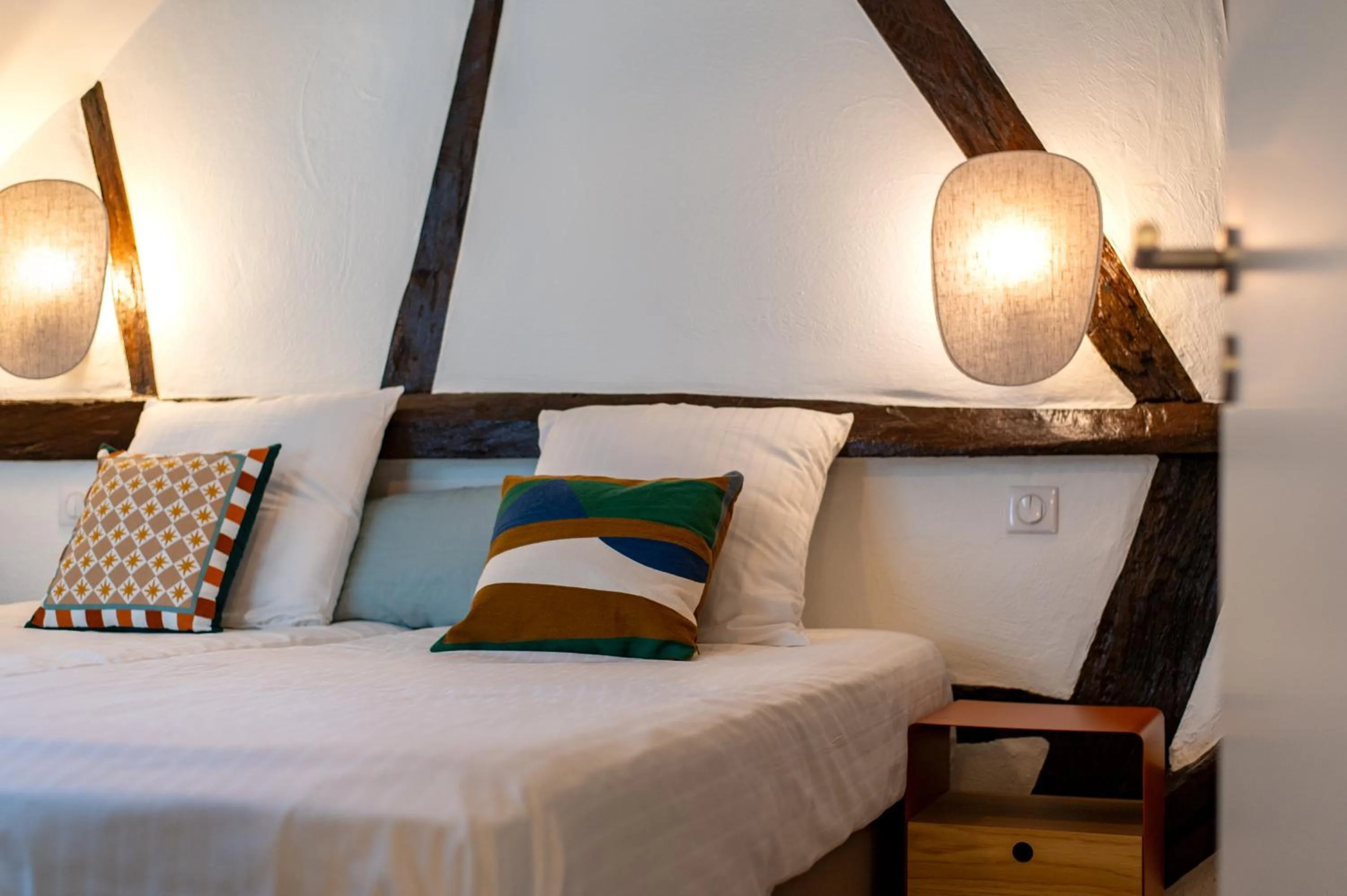 Decorative detail, Bed in Gîtes et chambres d'hôtes Maison Ungerer