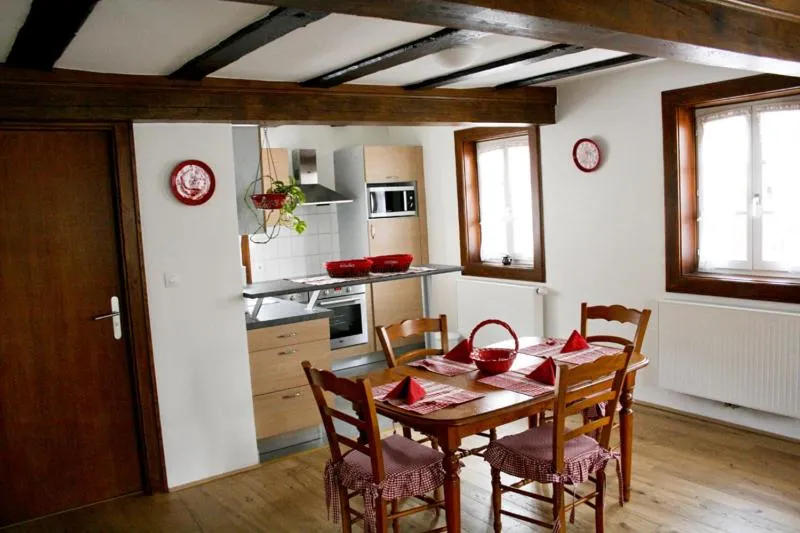 Dining area in Gîtes et chambres d'hôtes Maison Ungerer