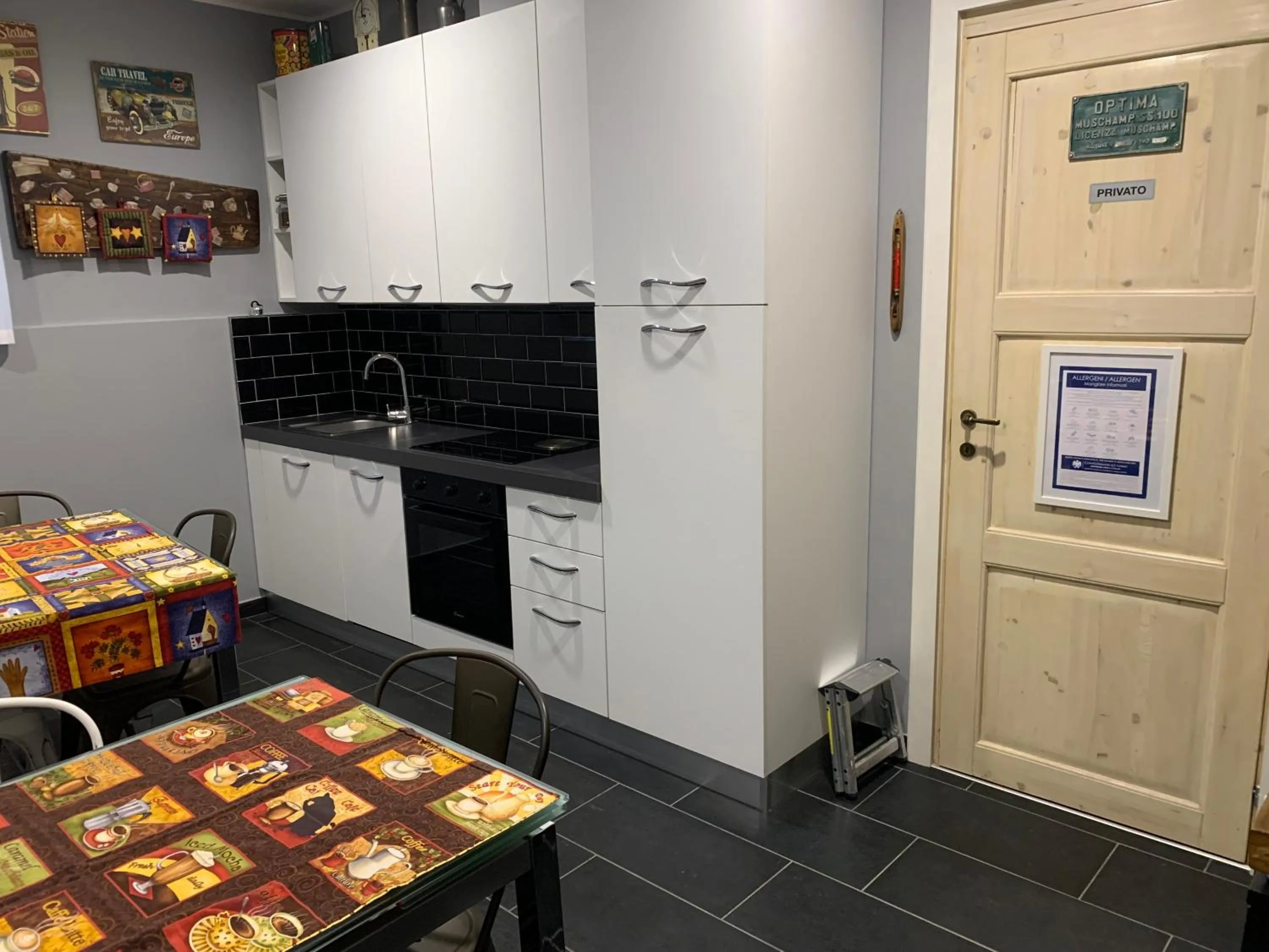 Breakfast in Bed & Breakfast Indi Thelar