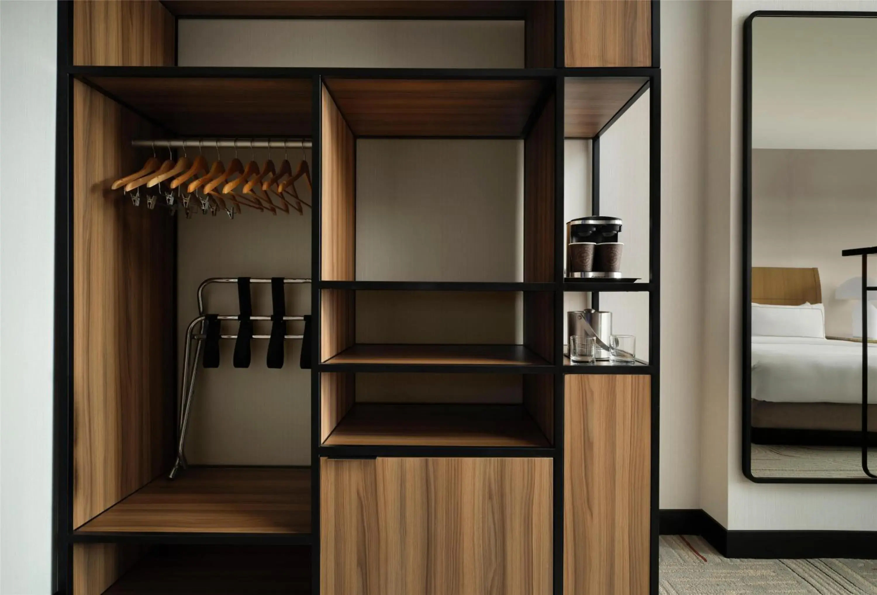 King Room - Hearing Access in Hotel Zessa Orange County Airport, a DoubleTree by Hilton King Room - Hearing Access in Hotel Zessa Orange County Airport, a DoubleTree by Hilton