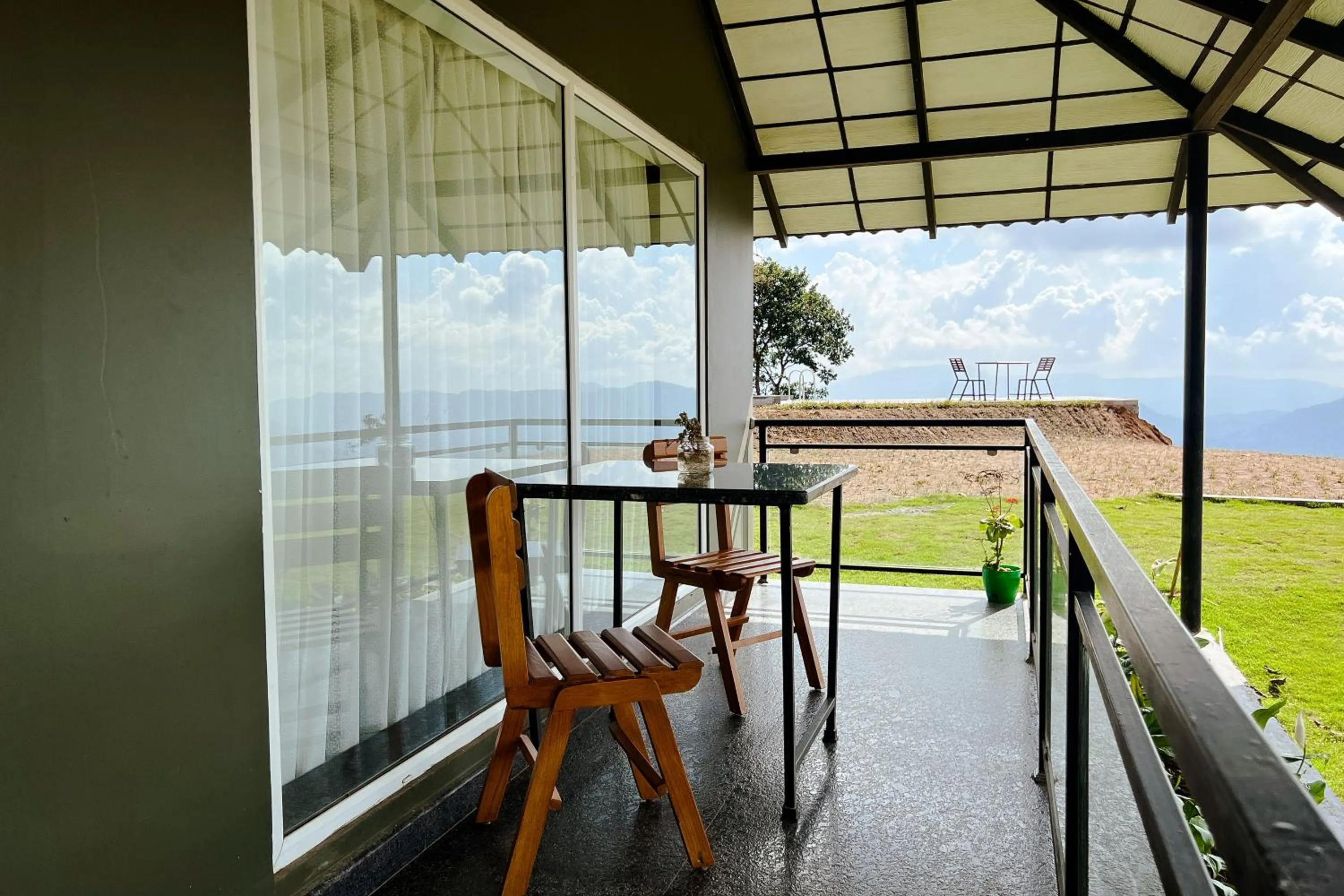 Balcony/Terrace in Haze and Kites Resort Munnar
