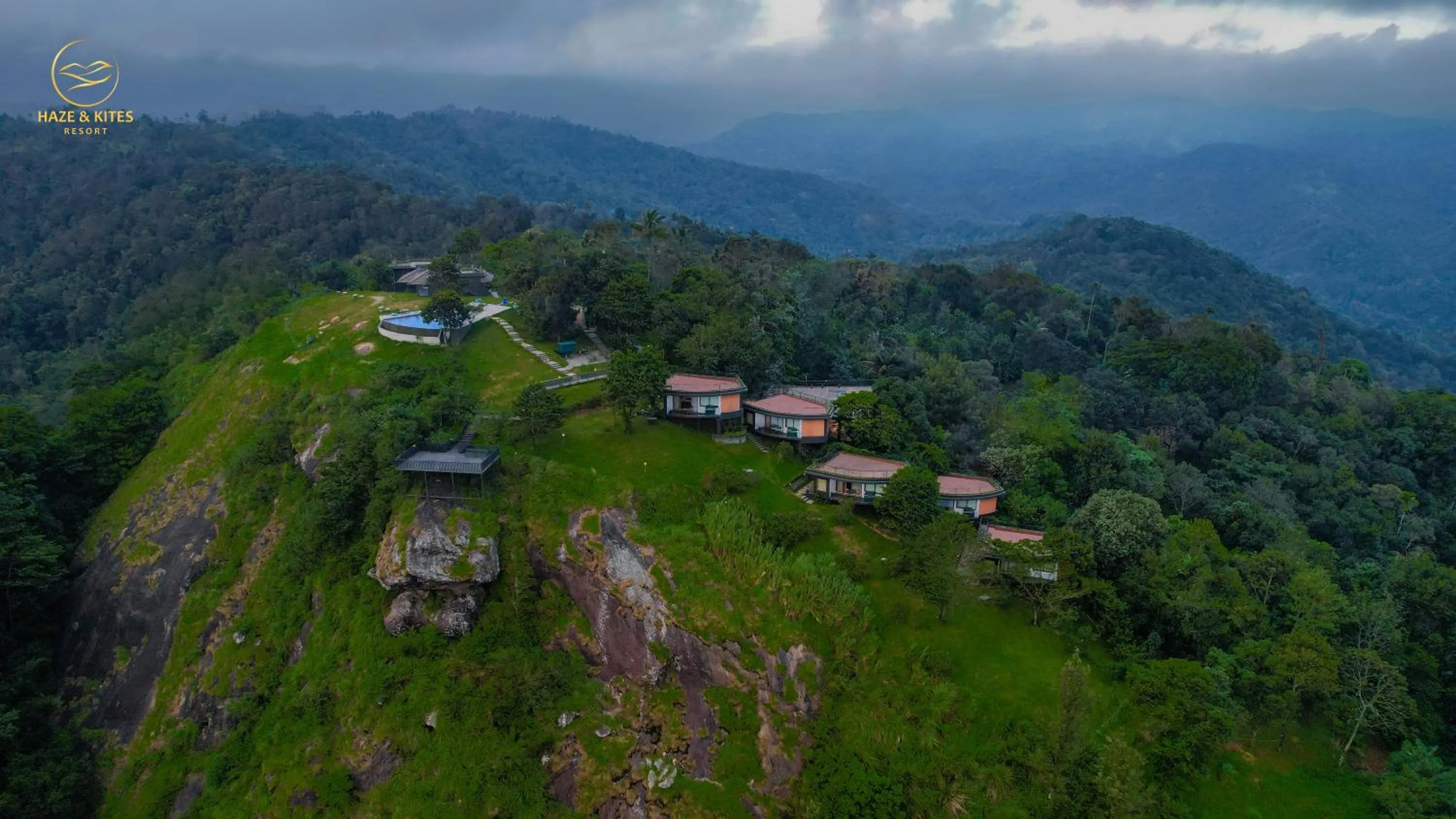 Area and facilities in Haze and Kites Resort Munnar