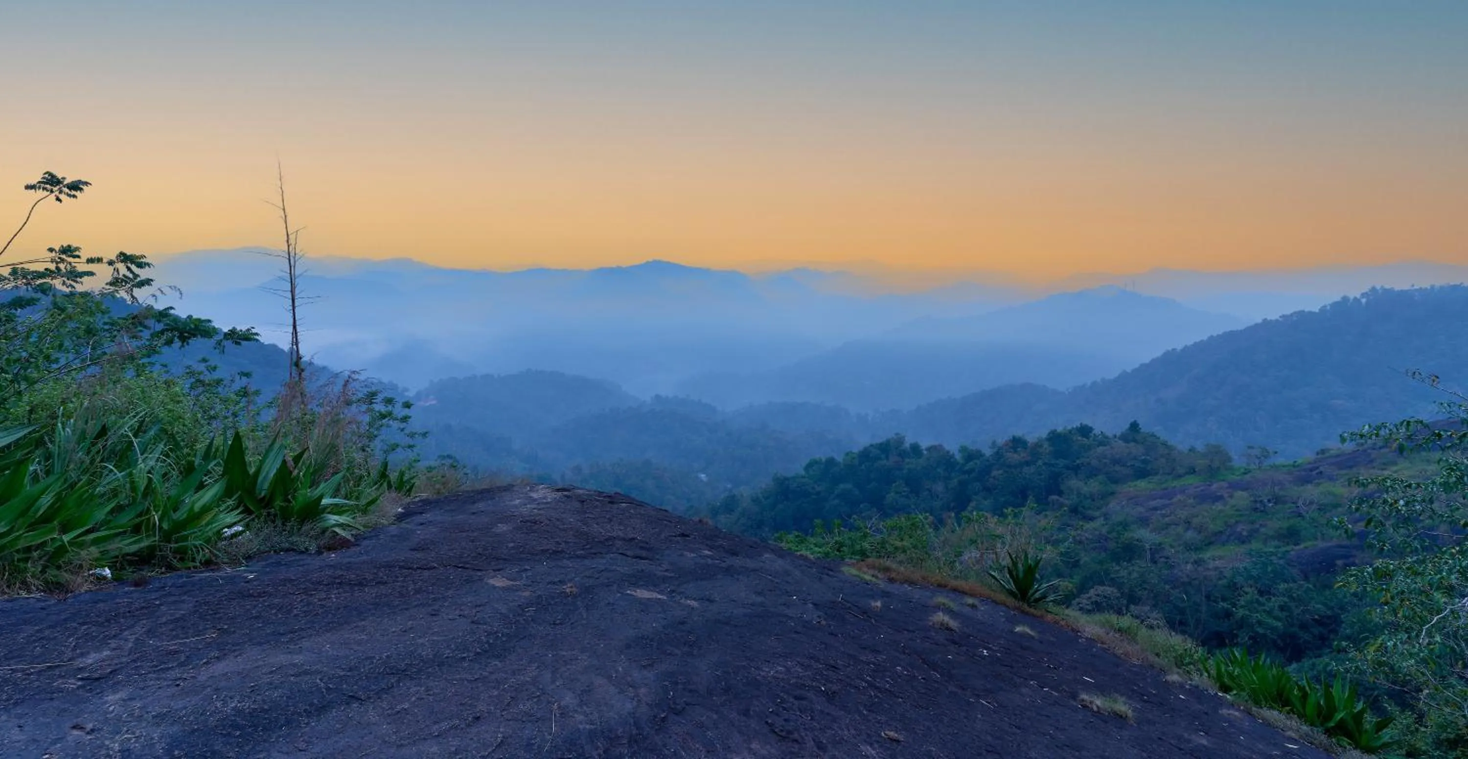 Mountain view in Haze and Kites Resort Munnar