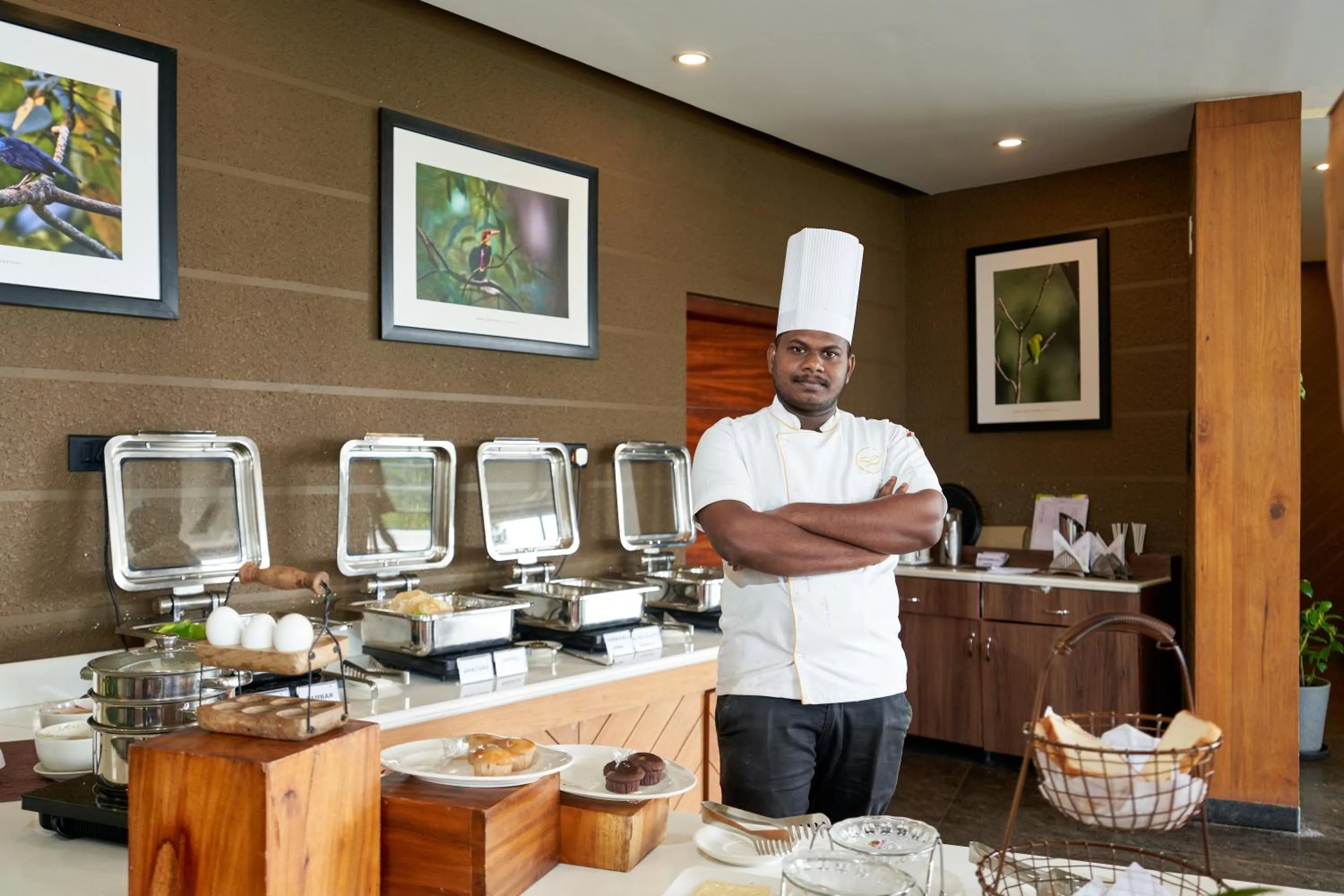 Restaurant/places to eat in Haze and Kites Resort Munnar