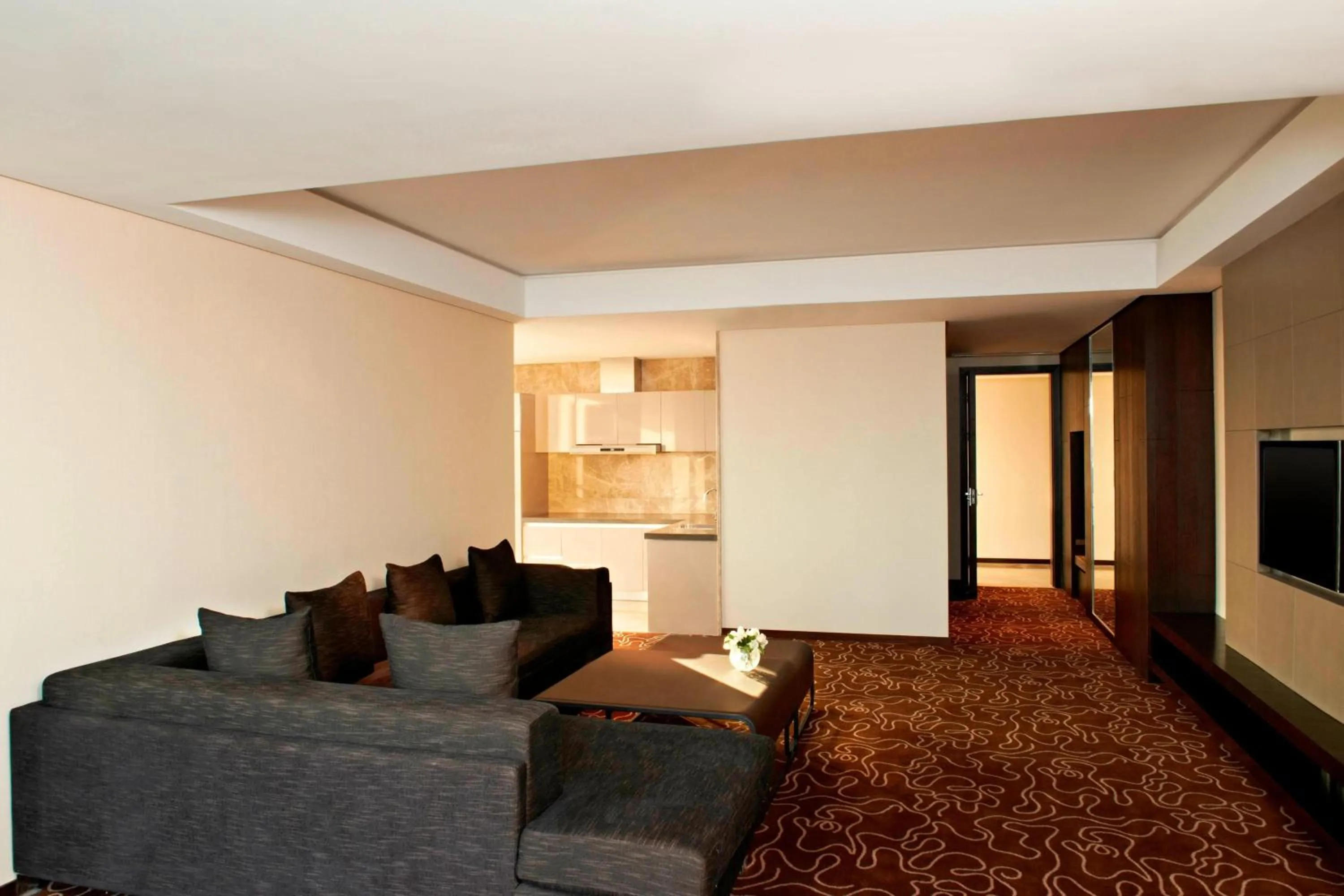 Photo of the whole room in Four Points by Sheraton Qingdao, West Coast