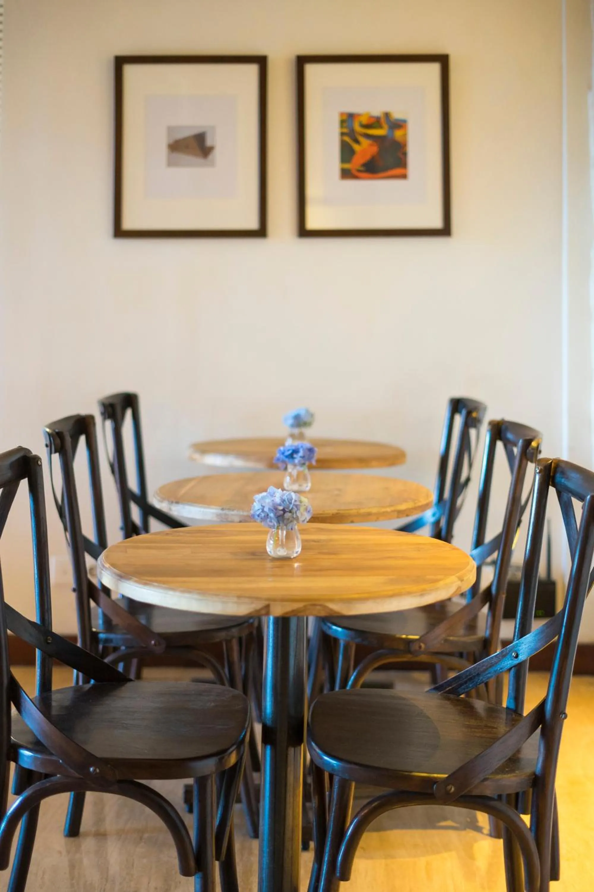 Area and facilities, Restaurant/Places to Eat in Tanaya Bed & Breakfast