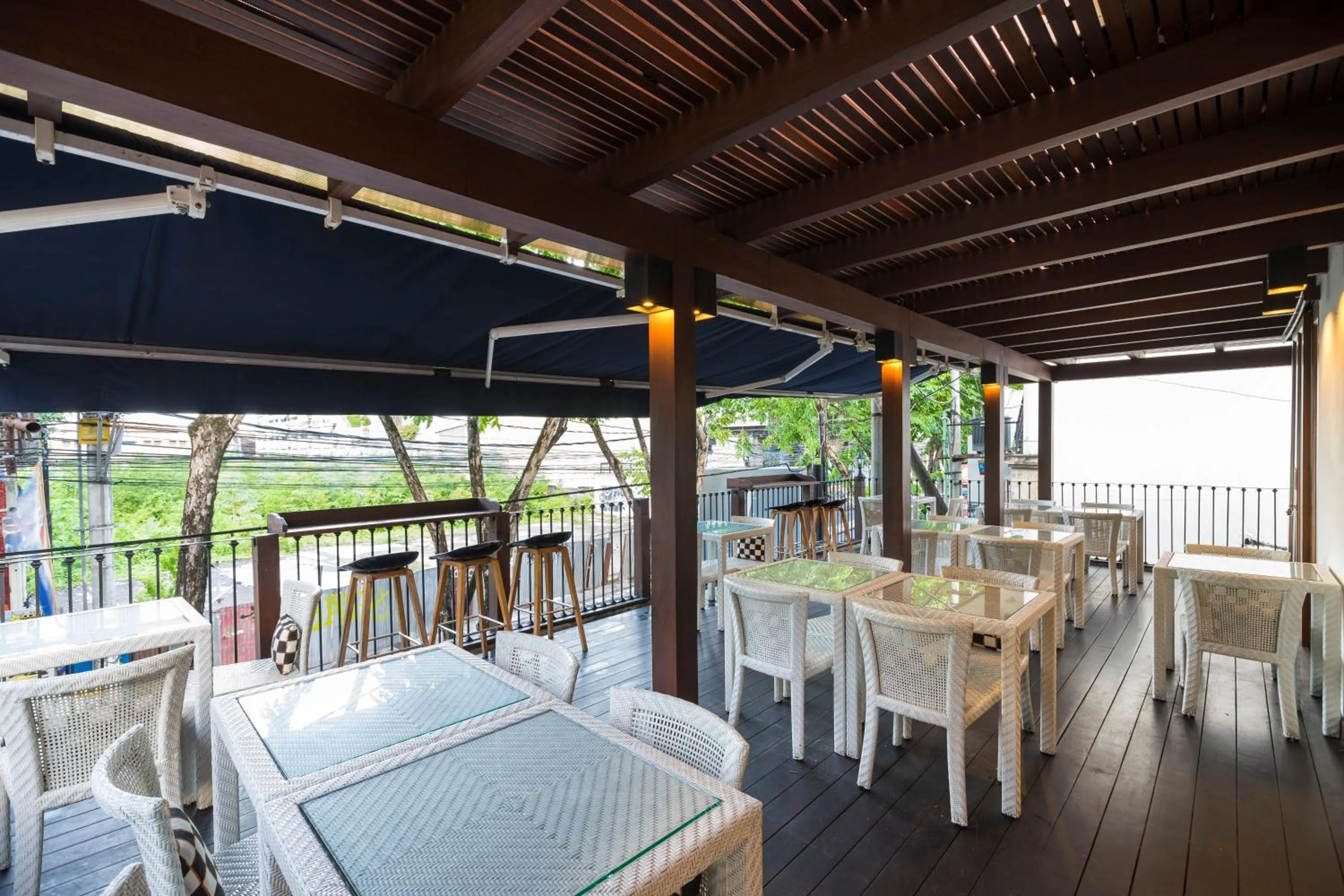 Restaurant/Places to Eat in Tanaya Bed & Breakfast